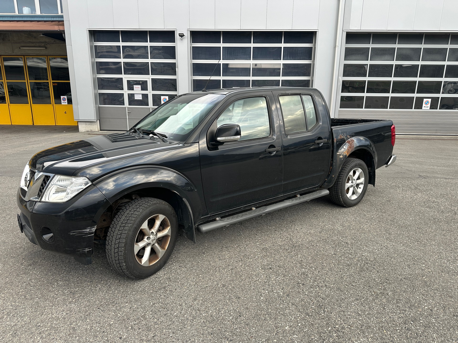 NISSAN Navara Double Cab SE 2.5 dCi 4WD Automat-image-2