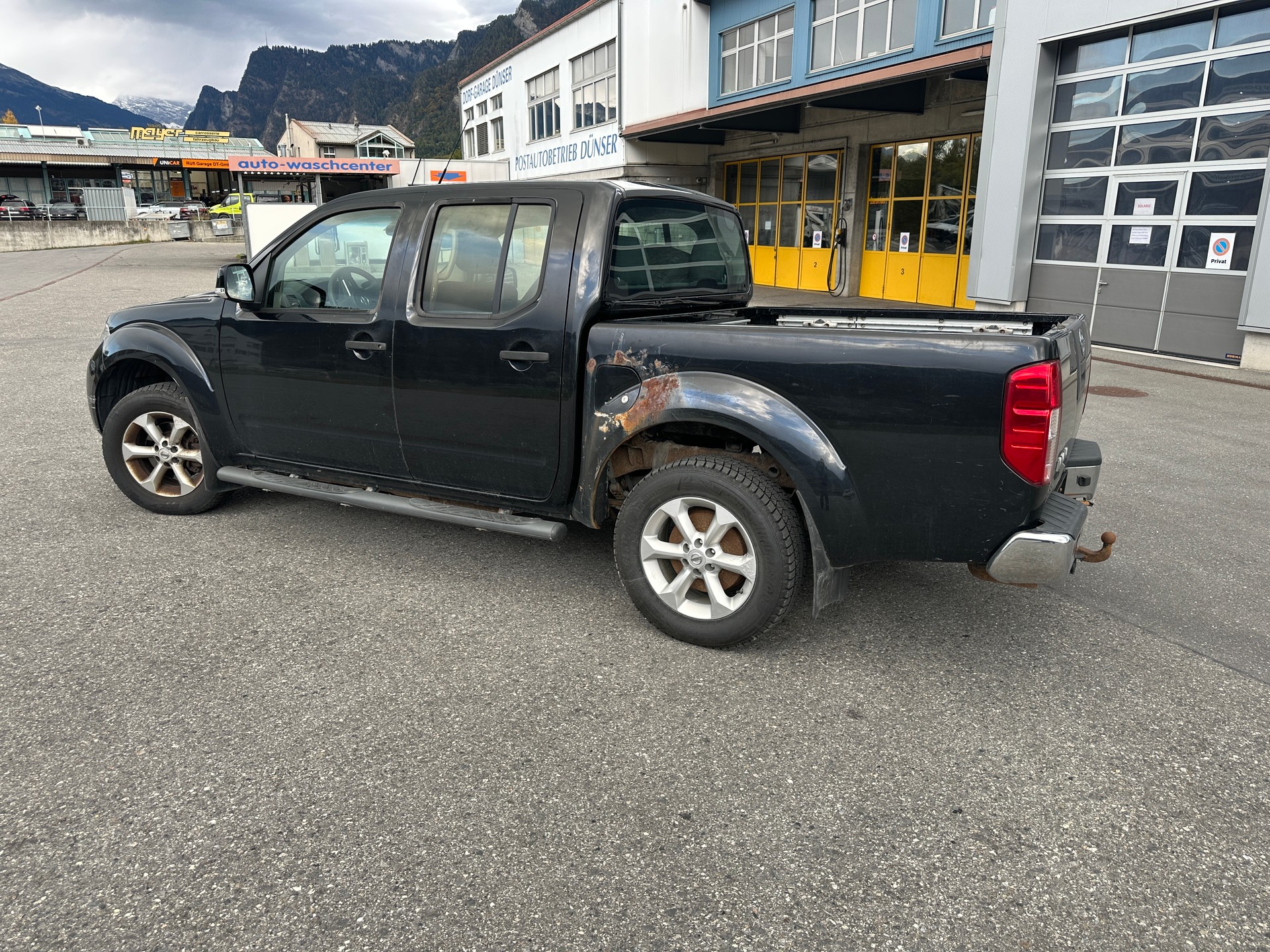 NISSAN Navara Double Cab SE 2.5 dCi 4WD Automat-image-6