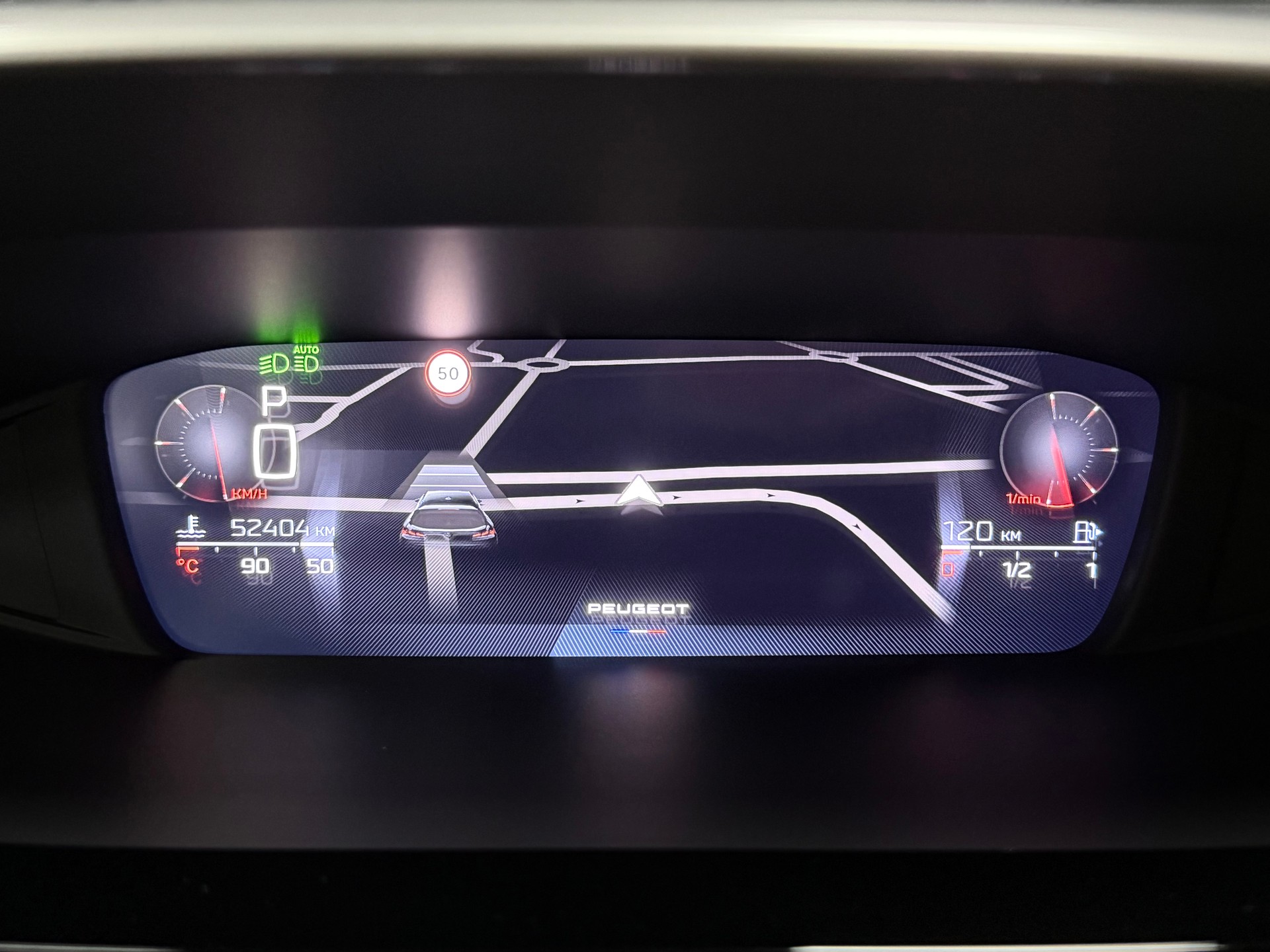 PEUGEOT 308 SW 1.5 BlueHDI Allure Pack EAT8-image-14