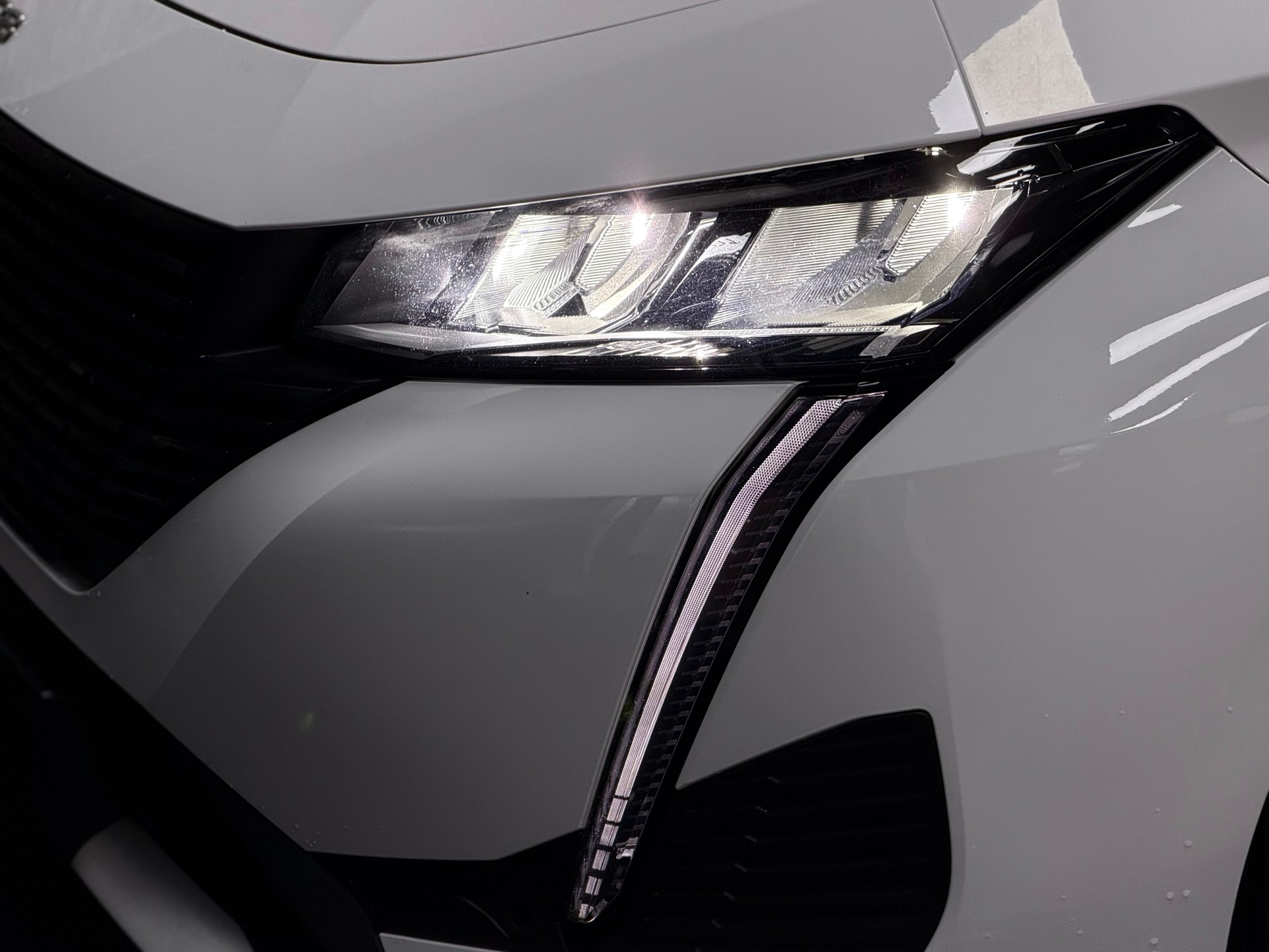 PEUGEOT 308 SW 1.5 BlueHDI Allure Pack EAT8-image-6
