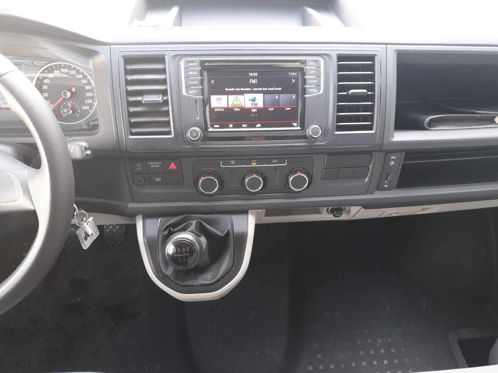 VW T6 2.0 TDI-image-9