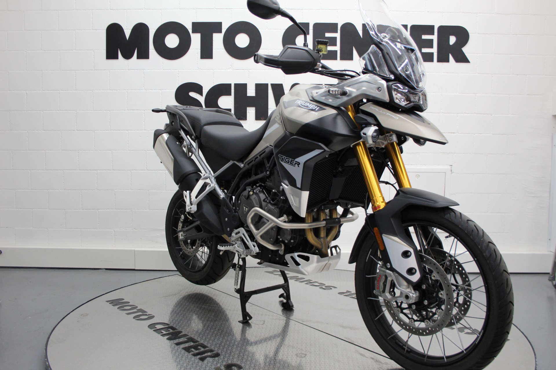 TRIUMPH Tiger 900 Rally Pro-showroom-element-1