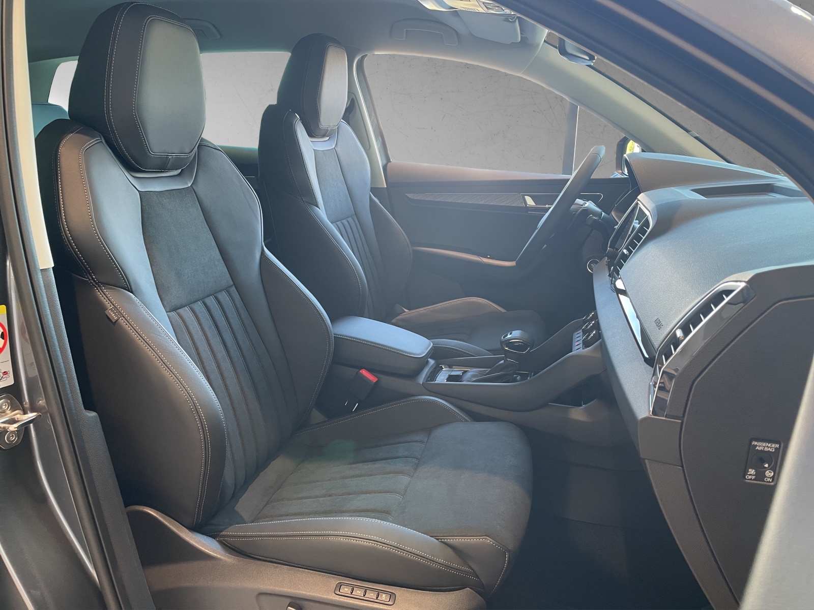SKODA SKODA Karoq Dynamic-image-7