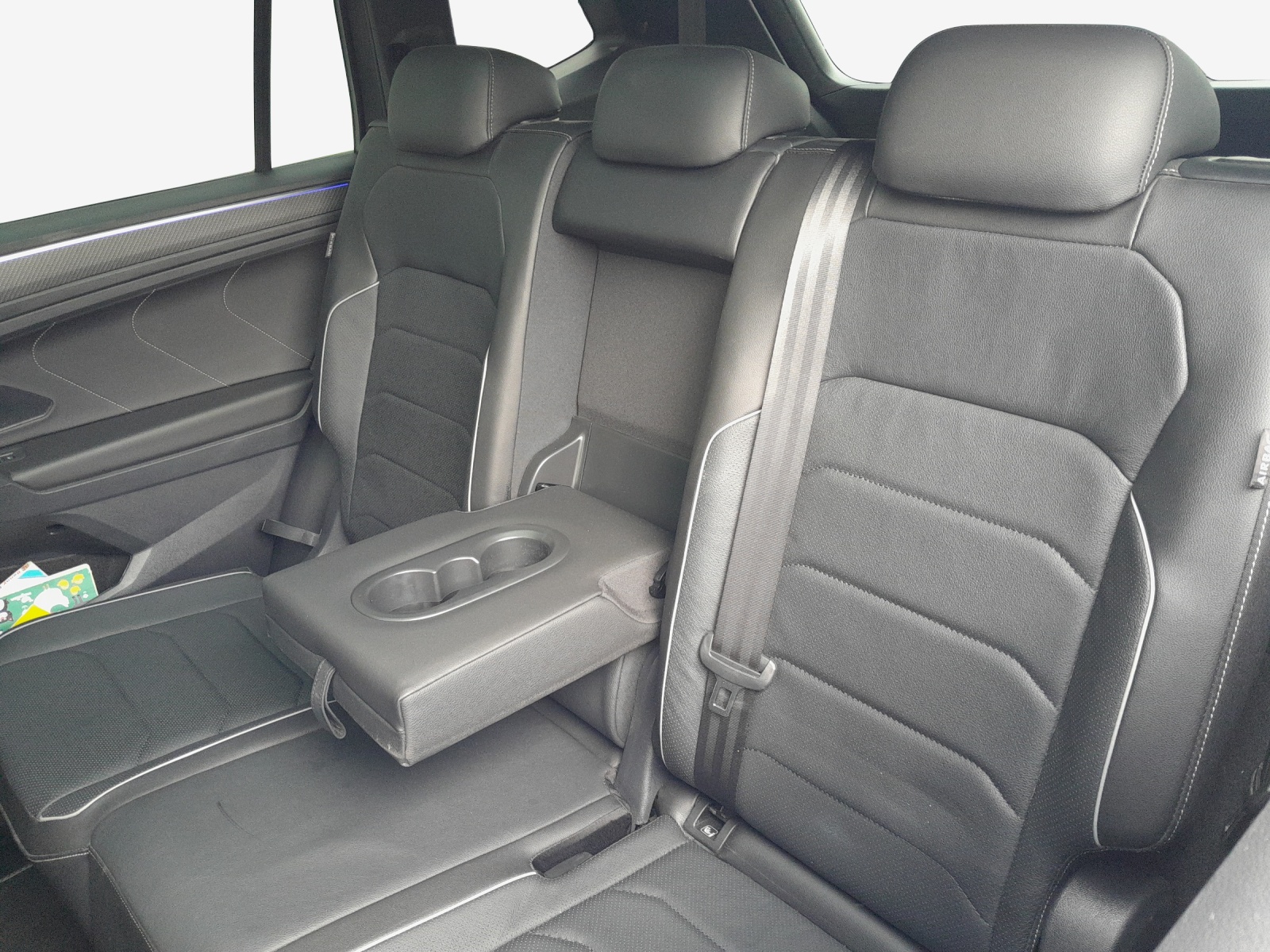 VW Tiguan Allspace 2.0 TDI SCR R-Line 4Motion DSG-image-10