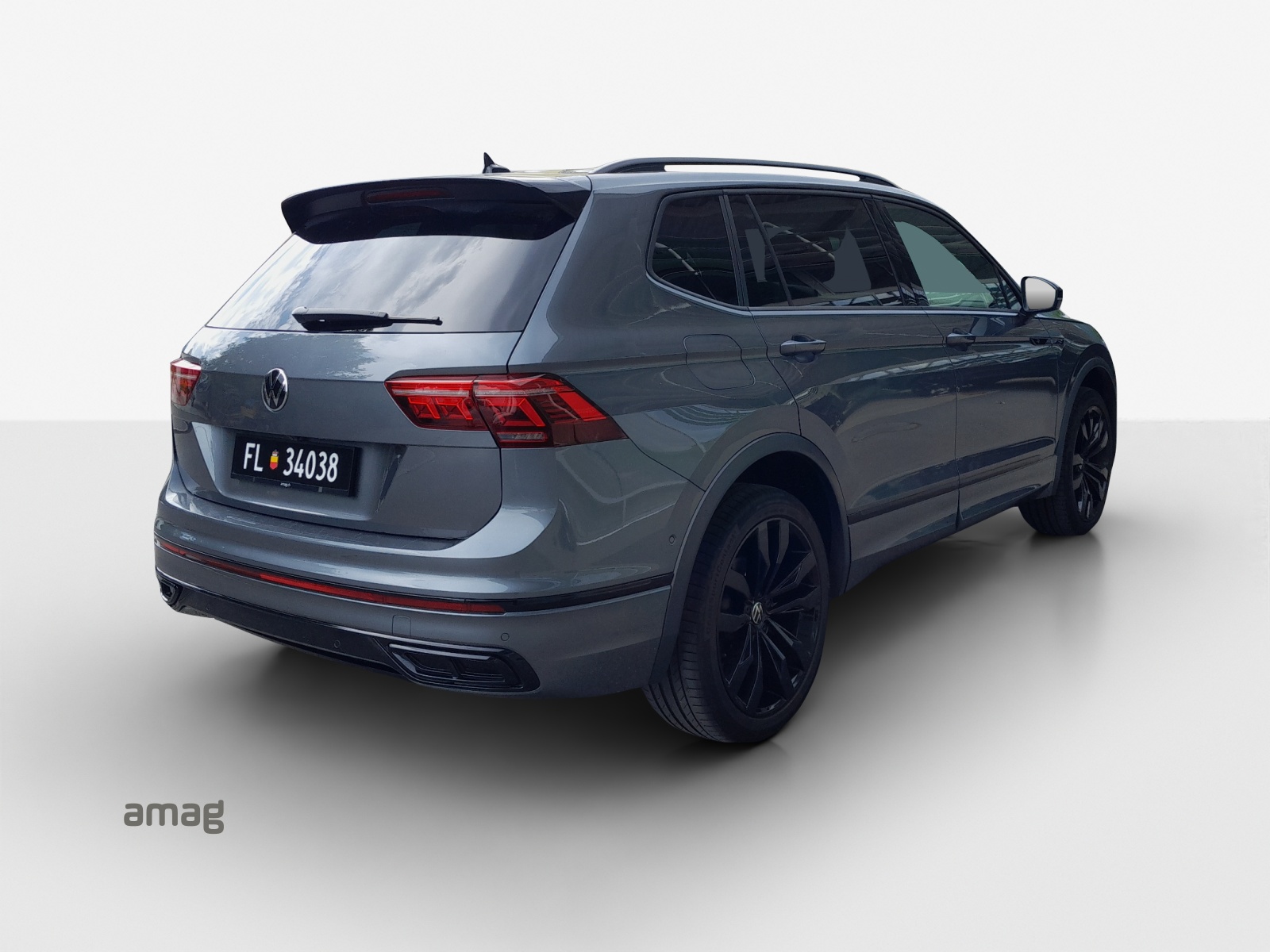 VW Tiguan Allspace 2.0 TDI SCR R-Line 4Motion DSG-image-4