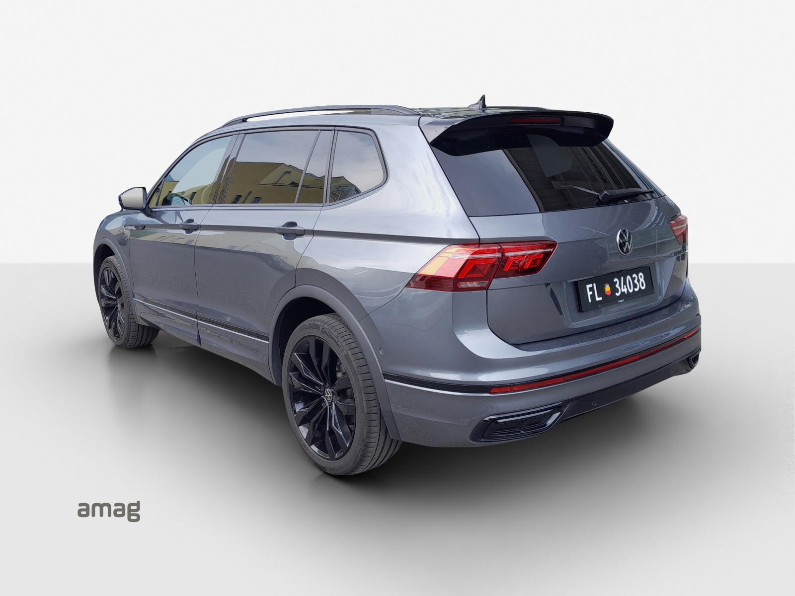 VW Tiguan Allspace 2.0 TDI SCR R-Line 4Motion DSG-image-2