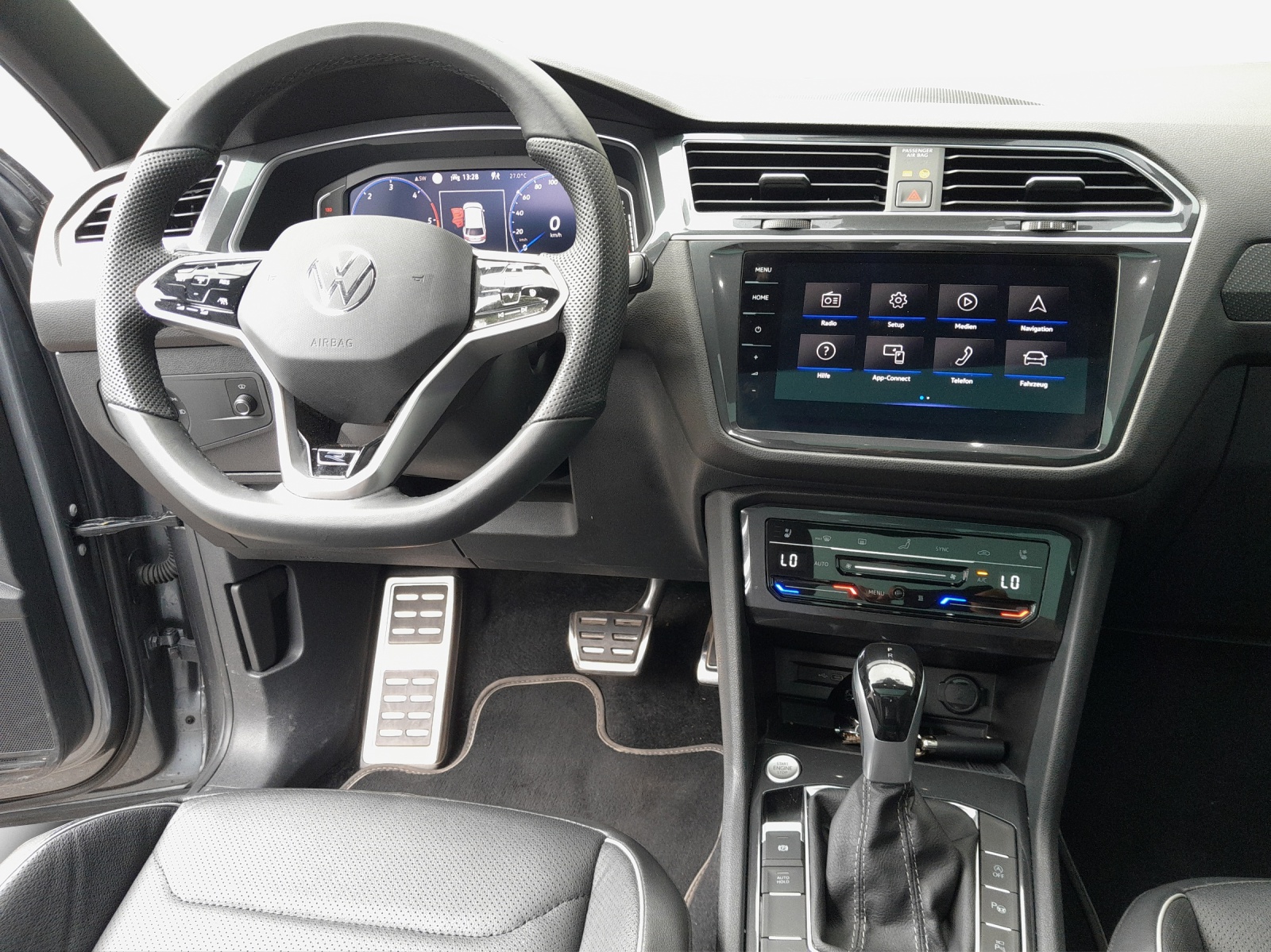 VW Tiguan Allspace 2.0 TDI SCR R-Line 4Motion DSG-image-8