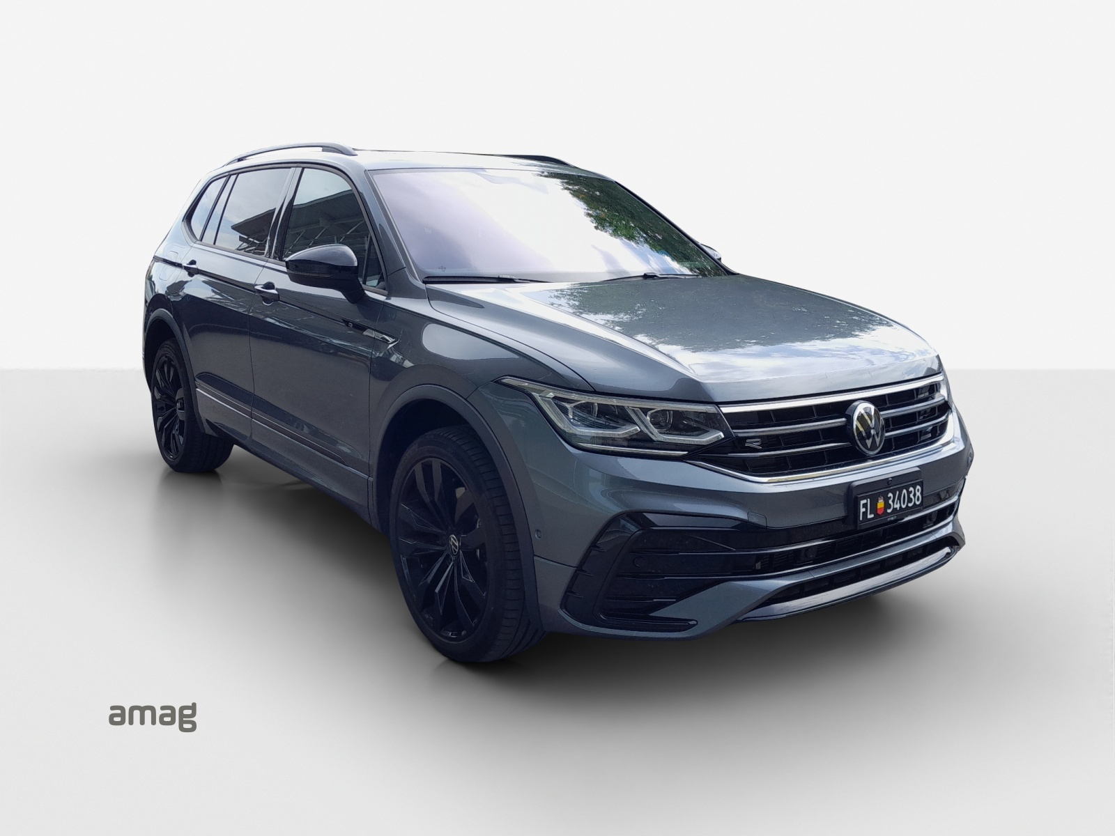VW Tiguan Allspace 2.0 TDI SCR R-Line 4Motion DSG-image-5