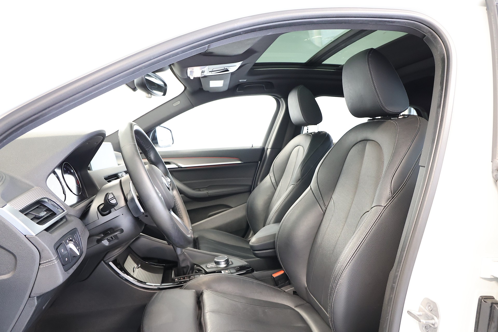BMW X2 xDrive 25d M-Sport Steptronic-image-5