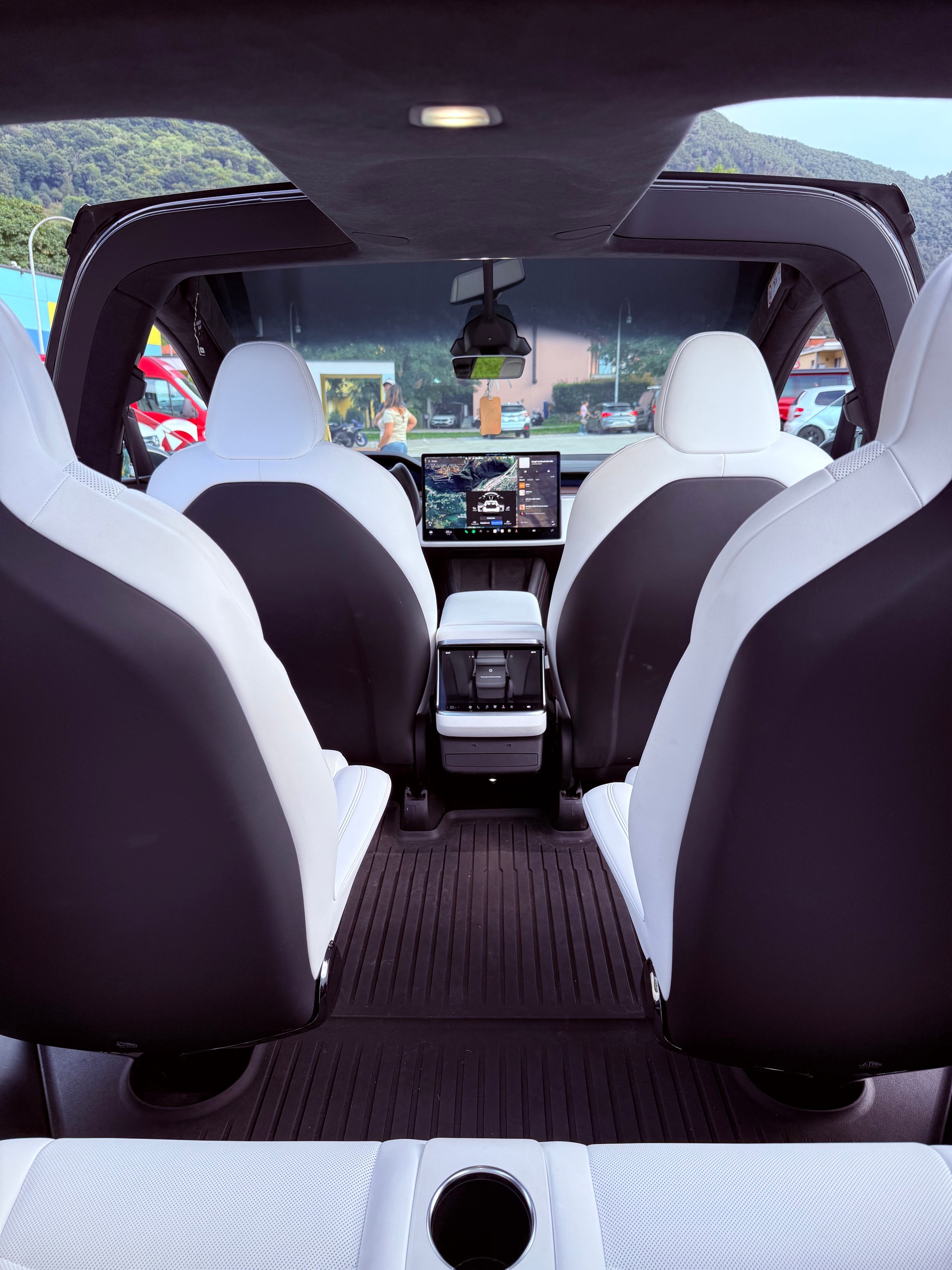 TESLA Model X Long Range Dual Motor Palladium Refresh-image-2
