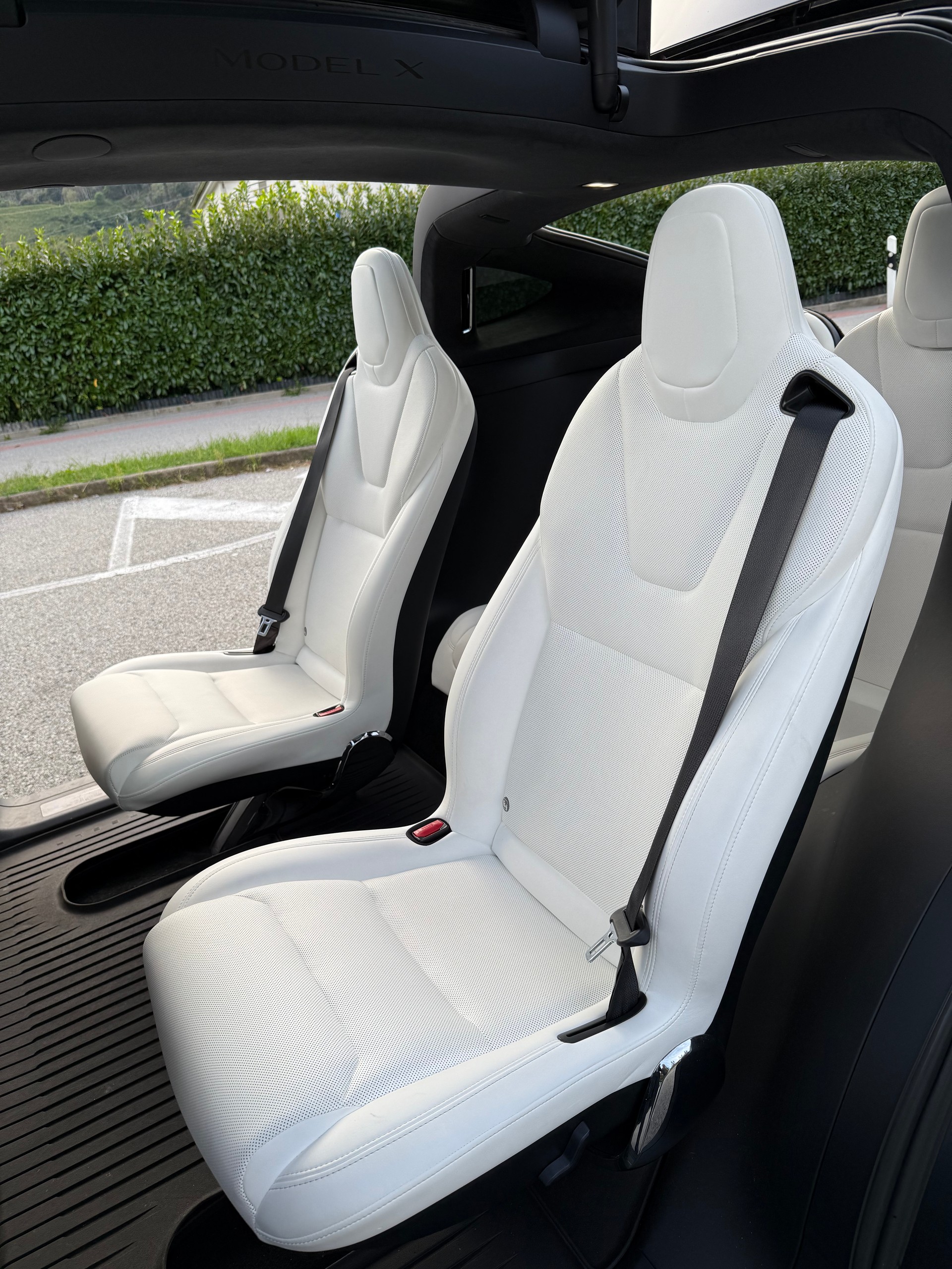 TESLA Model X Long Range Dual Motor Palladium Refresh-image-0