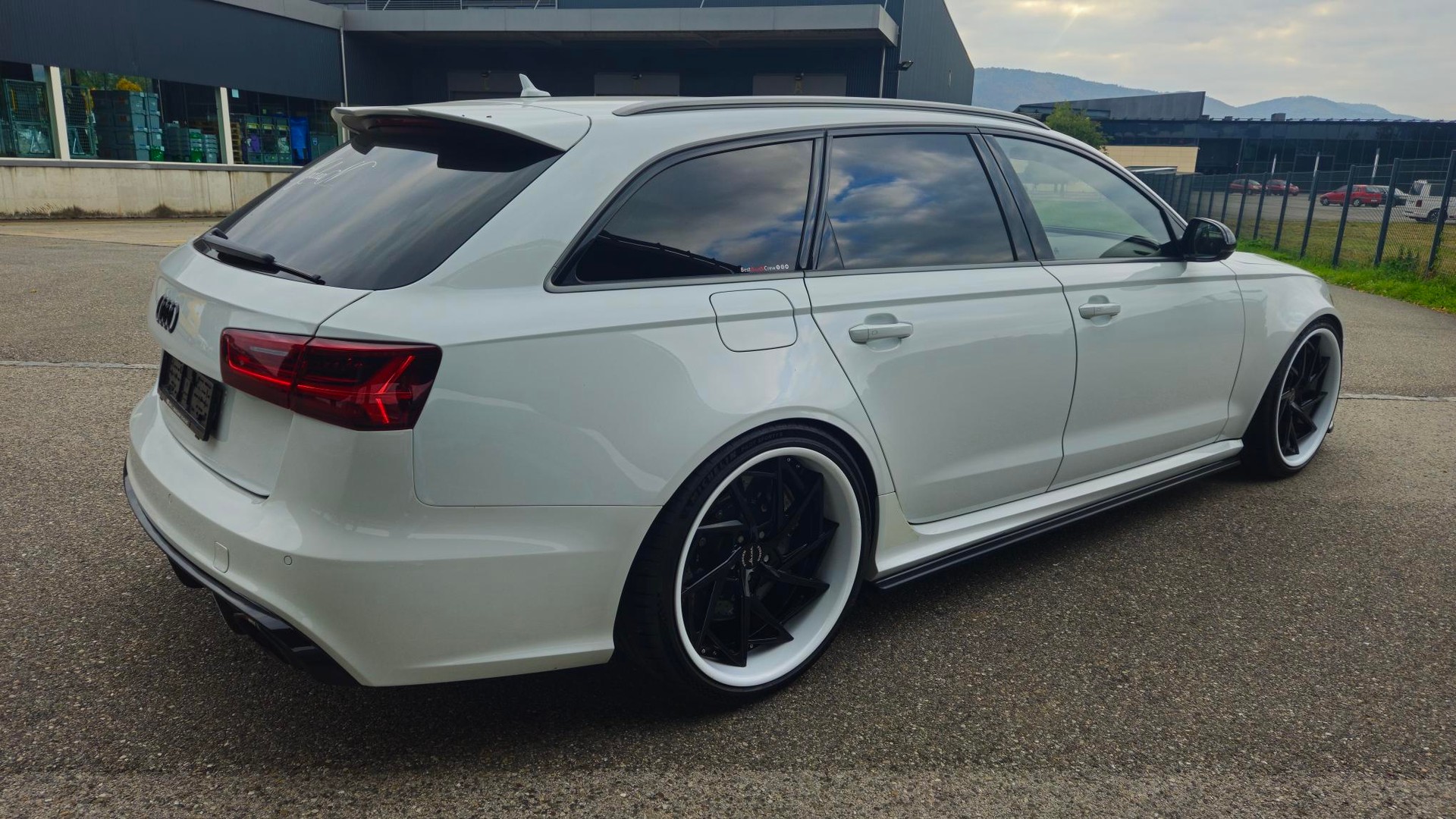 AUDI RS6 Avant 4.0 TFSI V8 performance quattro-image-4
