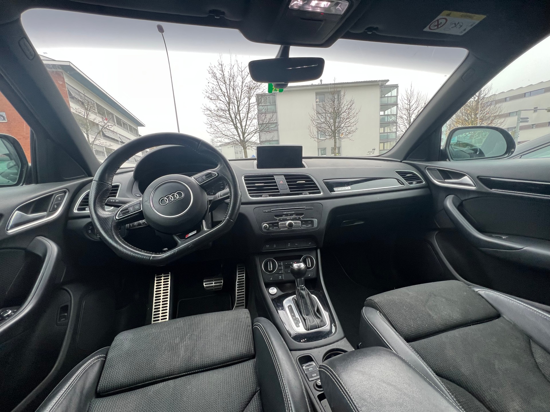 AUDI Q3 2.0 TFSI sport quattro S-tronic-image-7
