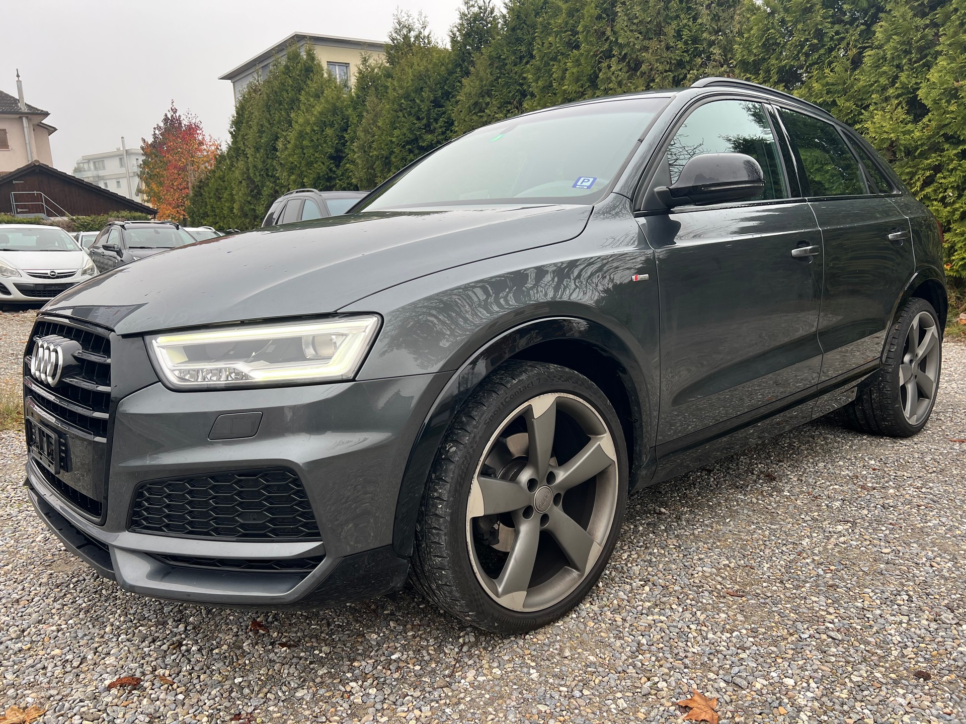AUDI Q3 2.0 TFSI sport quattro S-tronic-showroom-element-2
