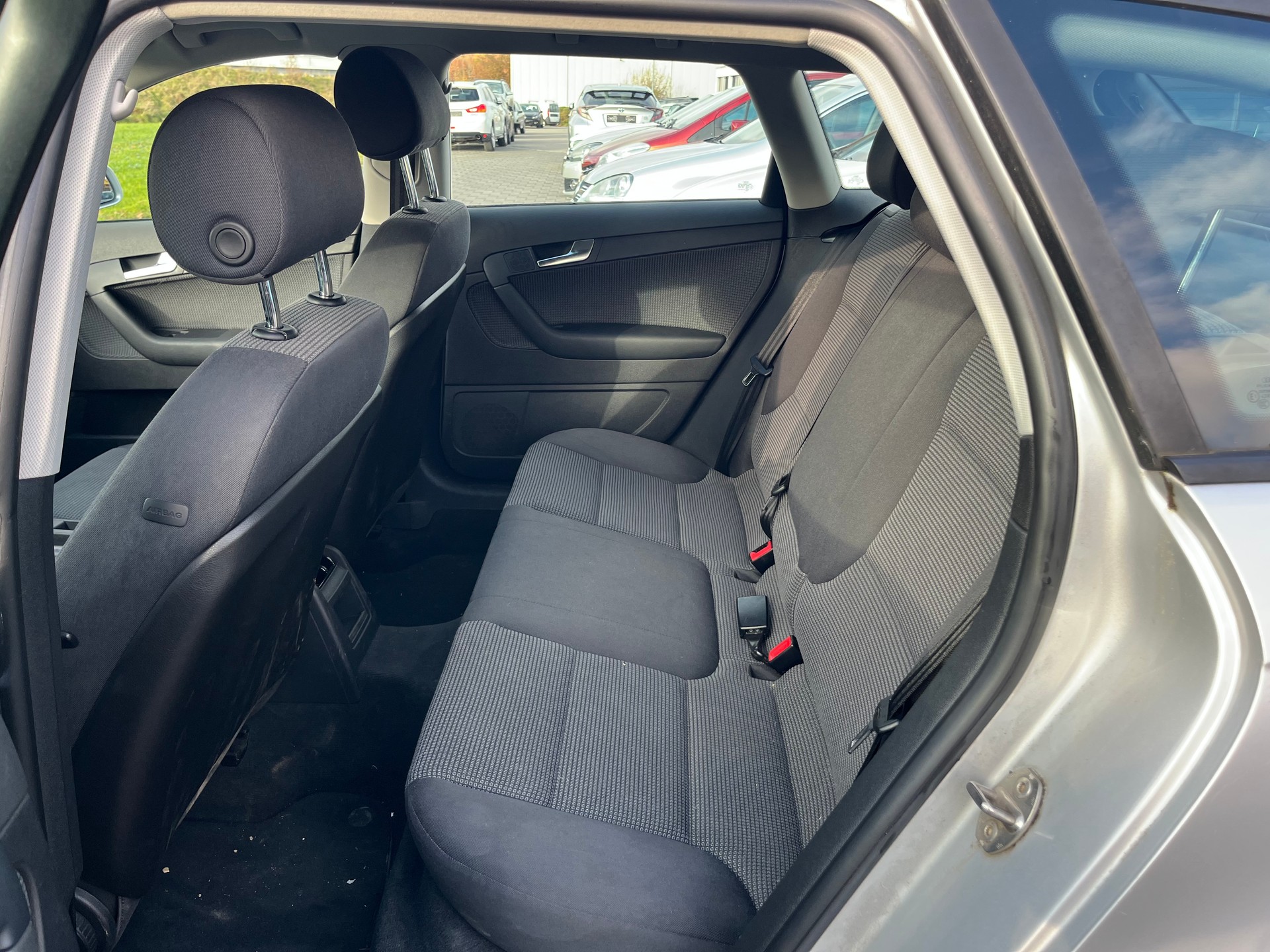 AUDI A3 Sportback 1.8 Turbo FSI Attraction-image-9