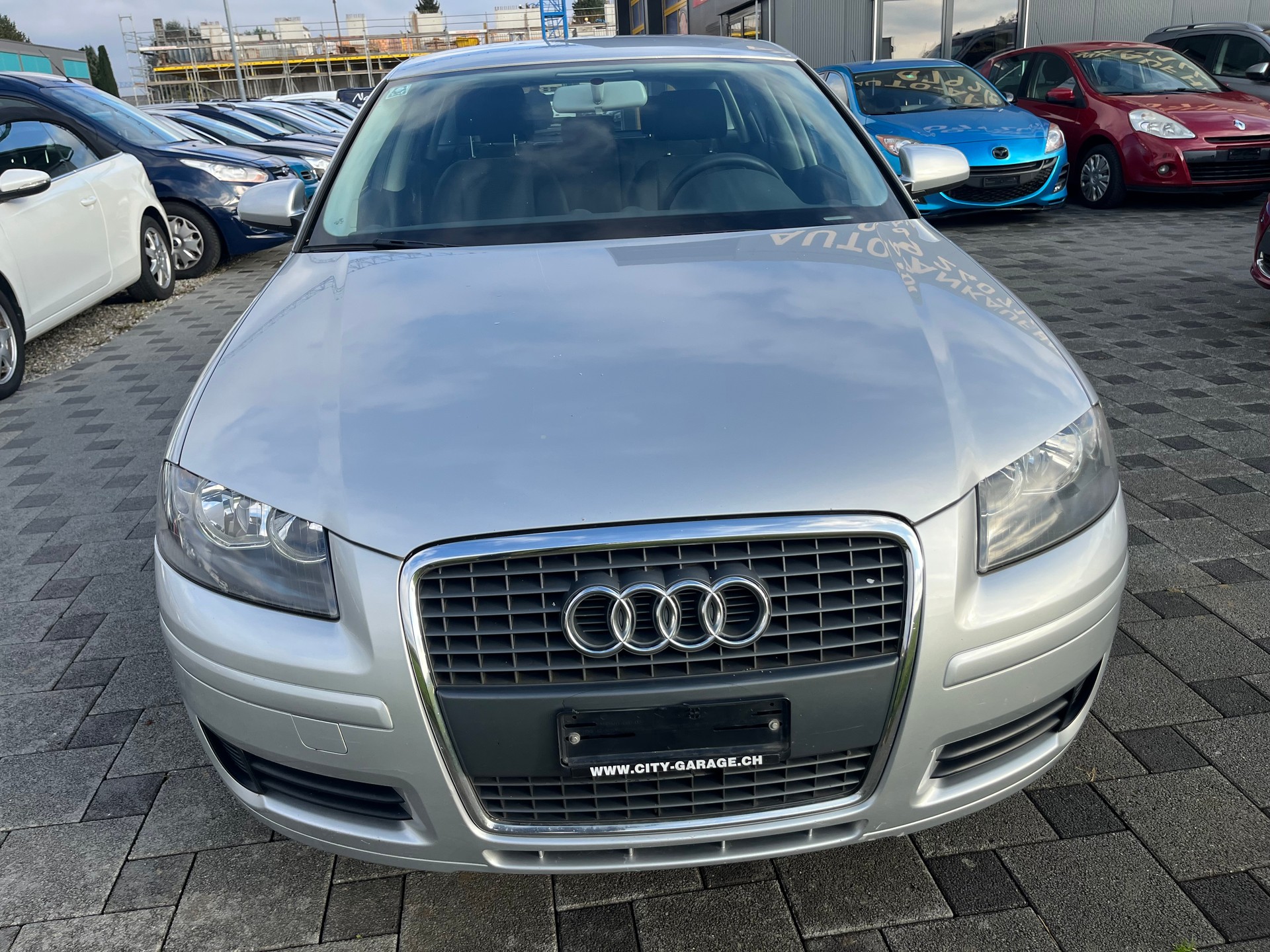 AUDI A3 Sportback 1.8 Turbo FSI Attraction-image-2
