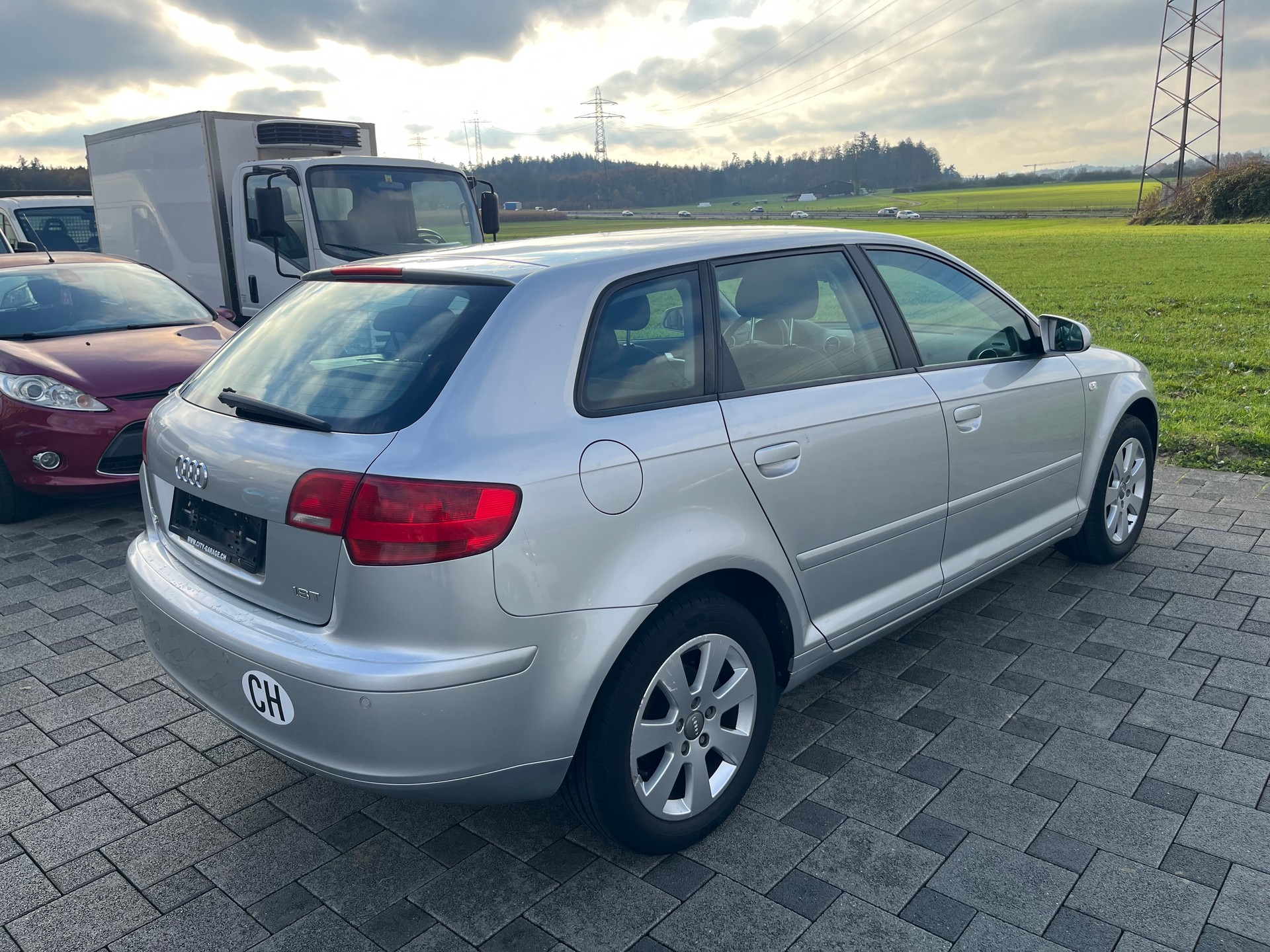 AUDI A3 Sportback 1.8 Turbo FSI Attraction-image-3