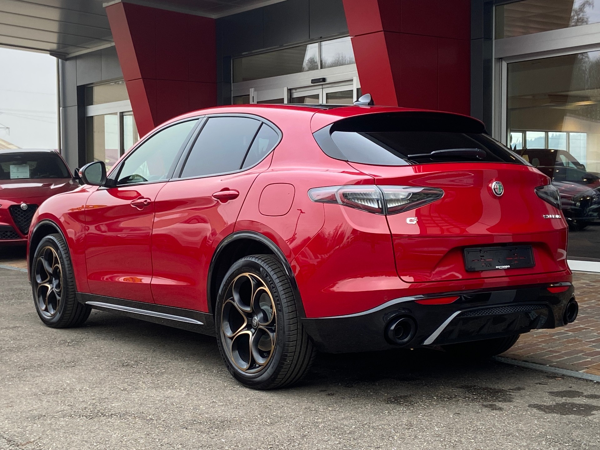 ALFA ROMEO Stelvio 2.0 Intensa Sky Q4 AT8-image-19