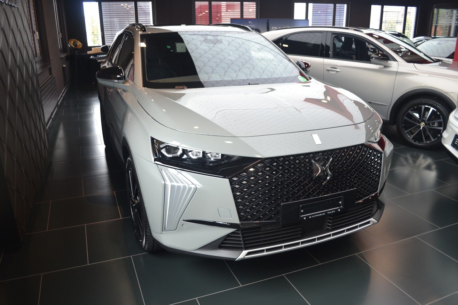 DS AUTOMOBILES DS 7 Crossback E-Tense 300 4x4 Jules Verne-image-1