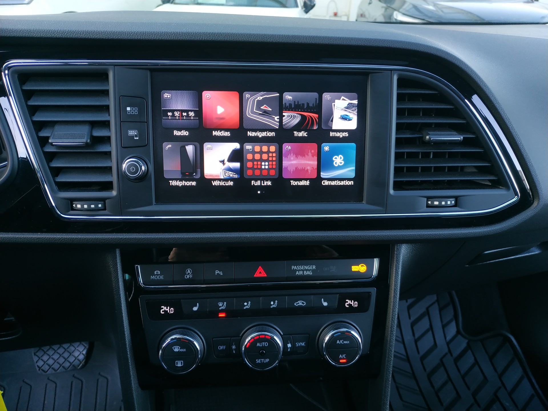 SEAT Leon 2.0 TSI SWISS FR DSG Automat-image-16