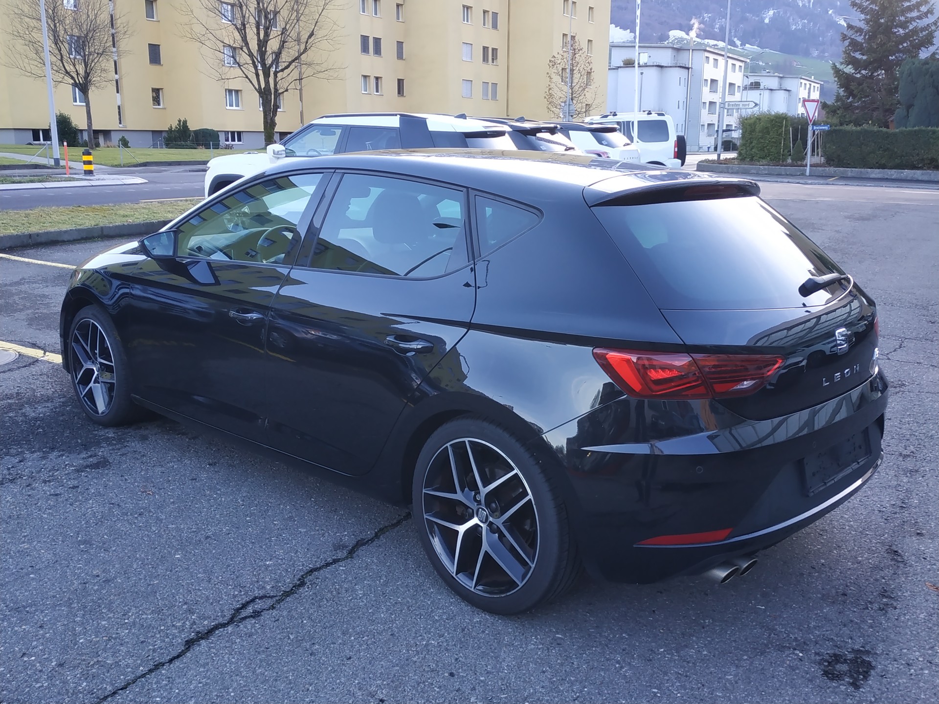 SEAT Leon 2.0 TSI SWISS FR DSG Automat-image-3
