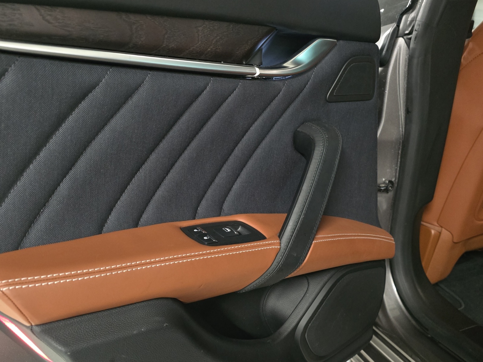 MASERATI Ghibli S Q4 3.0 GranLusso Automatica-image-21
