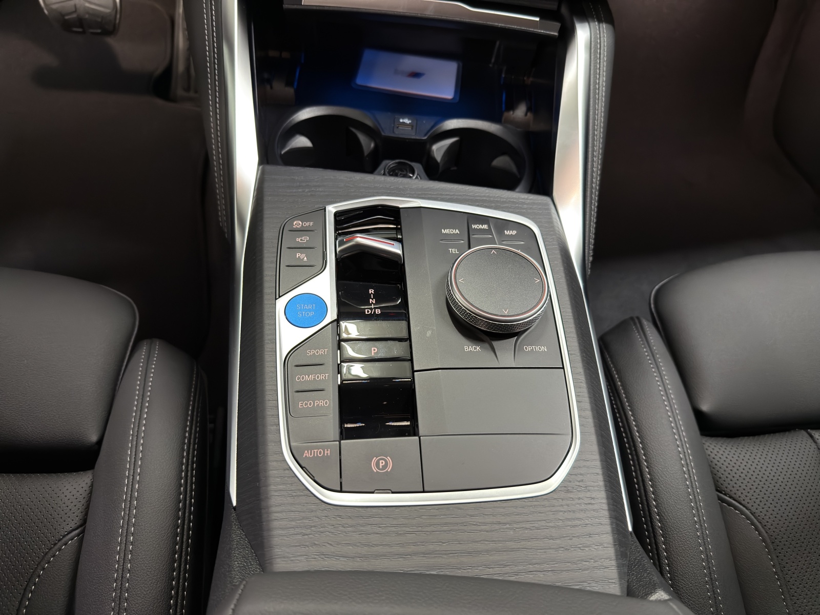 BMW i4 xDrive 40 Edition M Sport-image-16