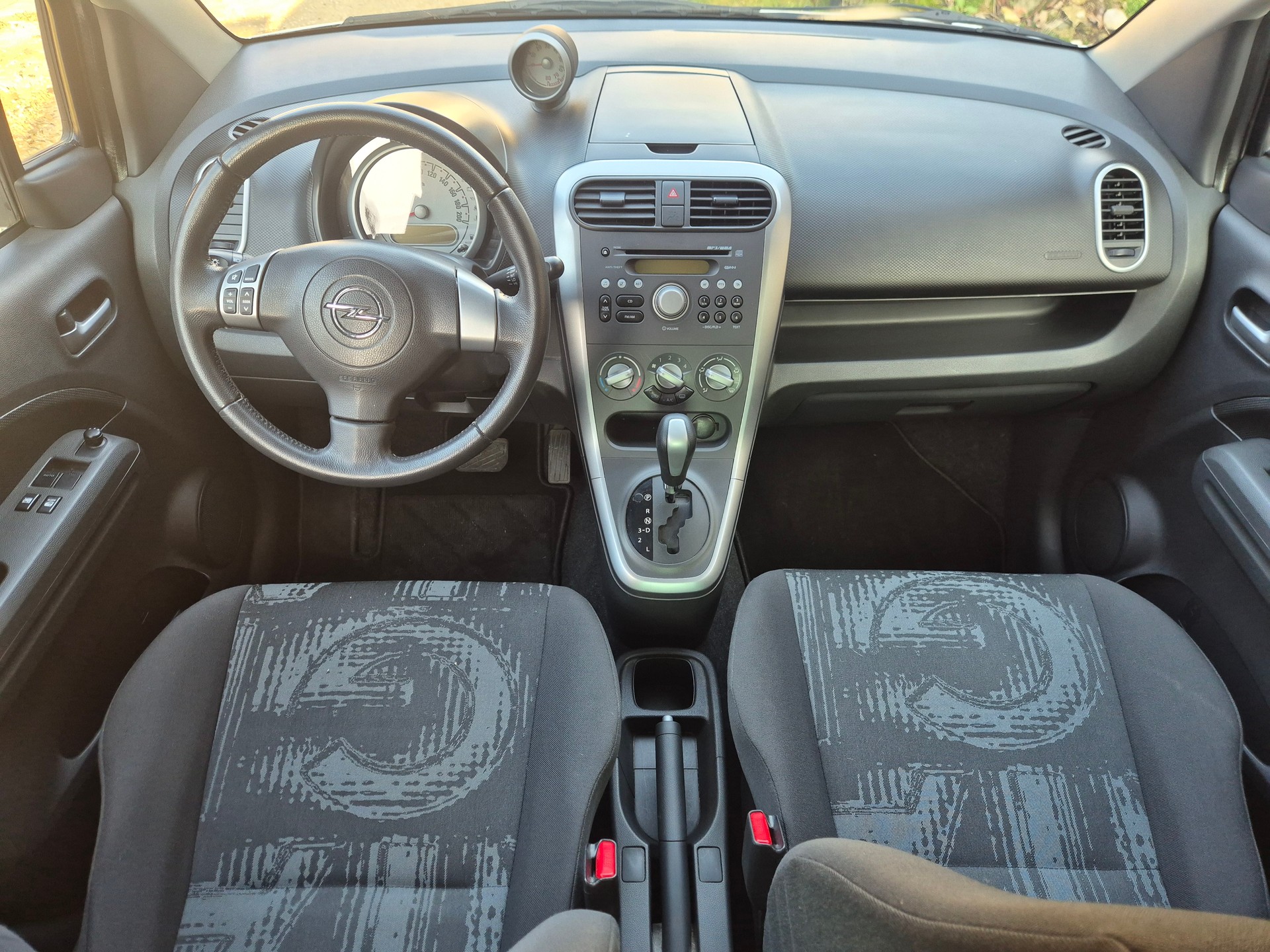 OPEL Agila 1.2 Enjoy Automatic-image-8