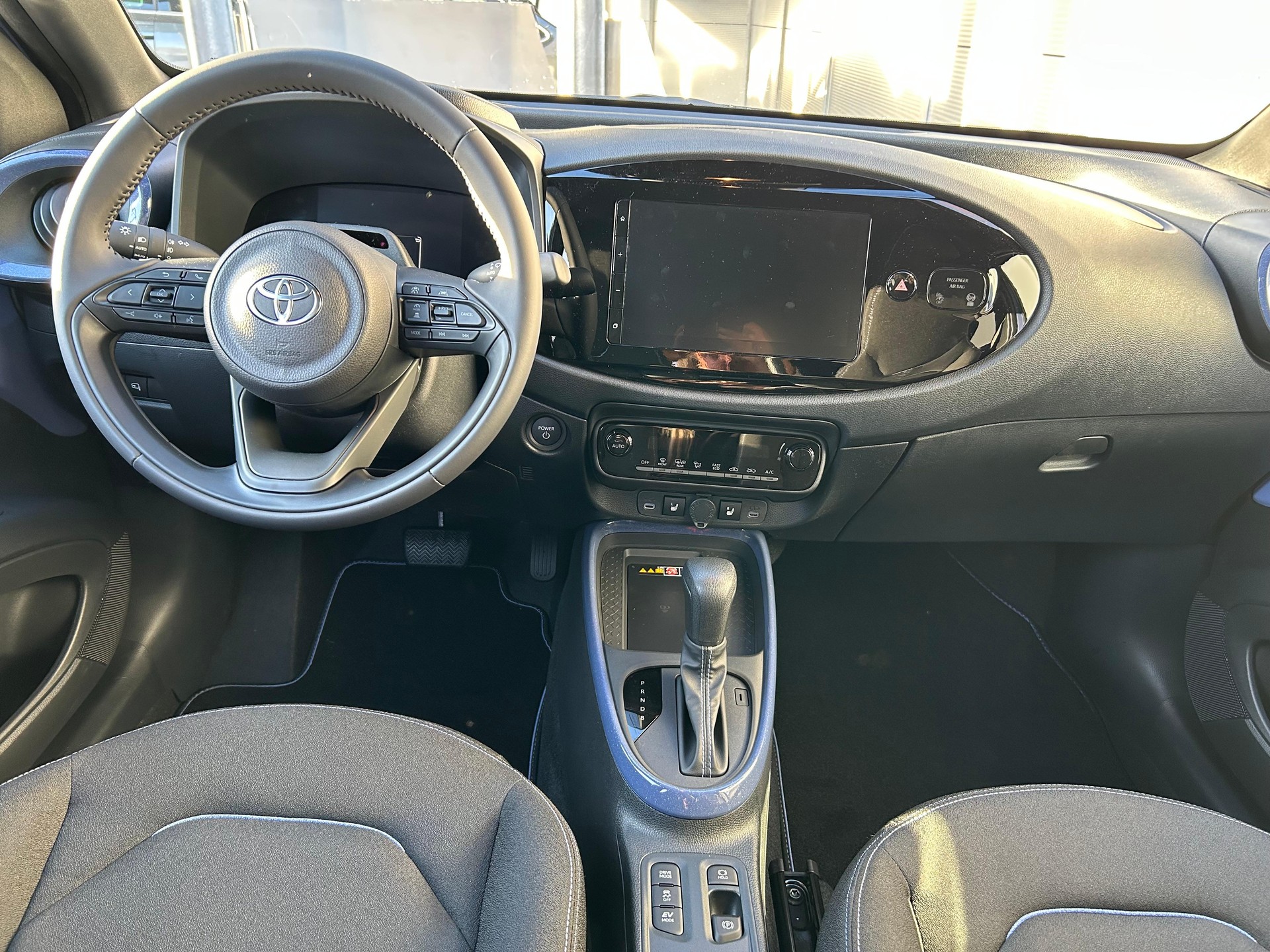 TOYOTA Aygo X 1.5 VVT-i HSD Trend-image-6