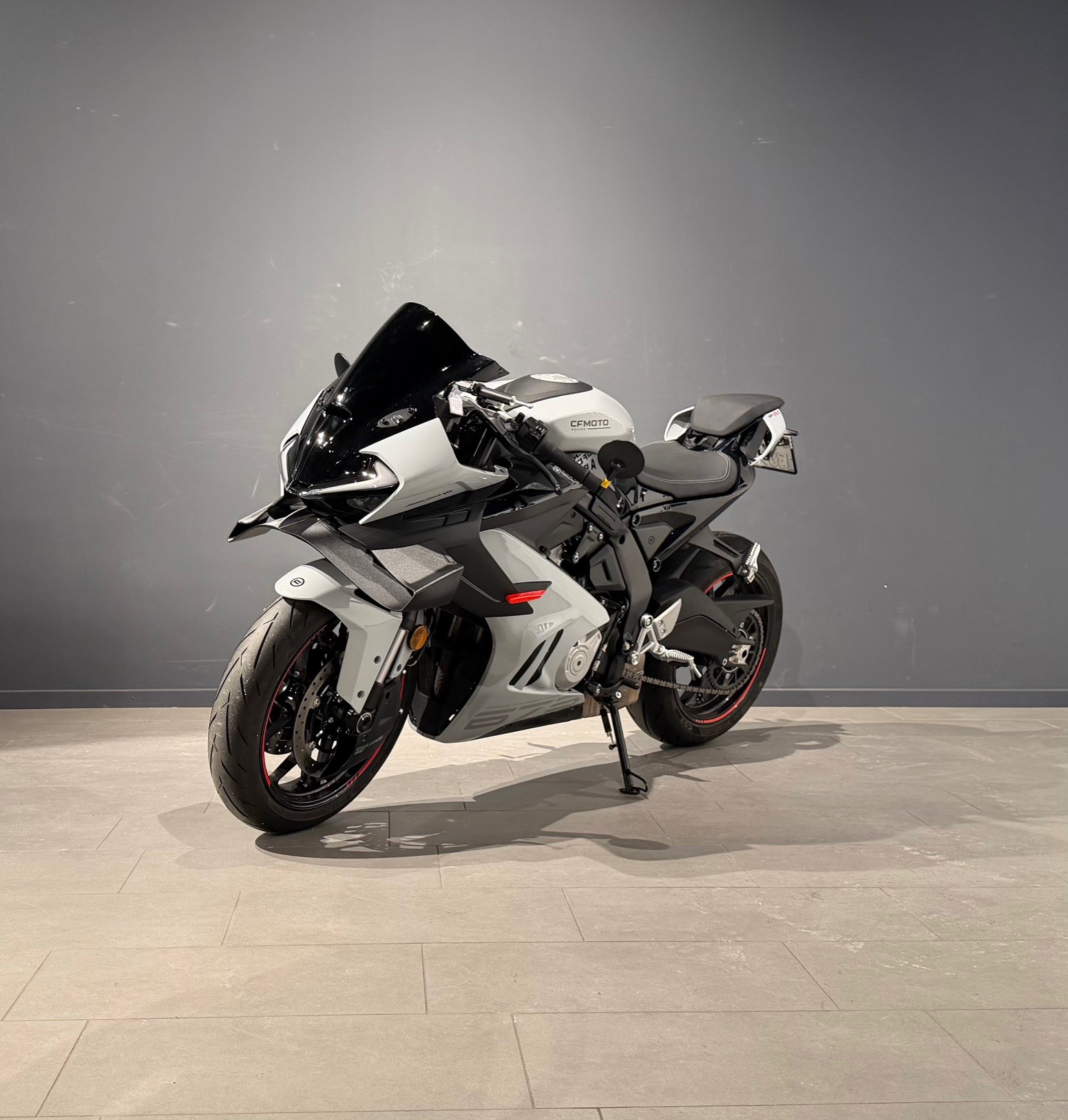 CF MOTO 675 SR-R-showroom-element-2