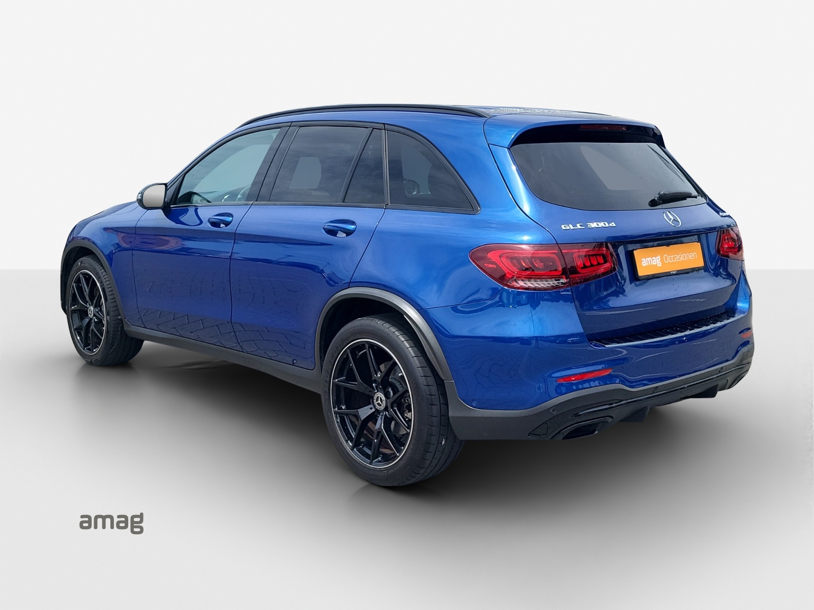 MERCEDES-BENZ GLC 300 d AMG Line 4Matic 9G-Tronic-image-2