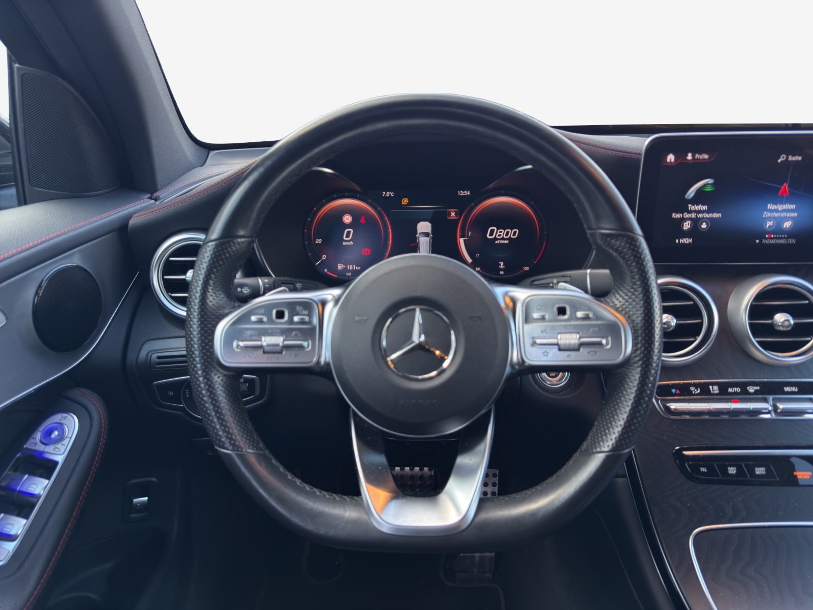 MERCEDES-BENZ GLC 300 d AMG Line 4Matic 9G-Tronic-image-9