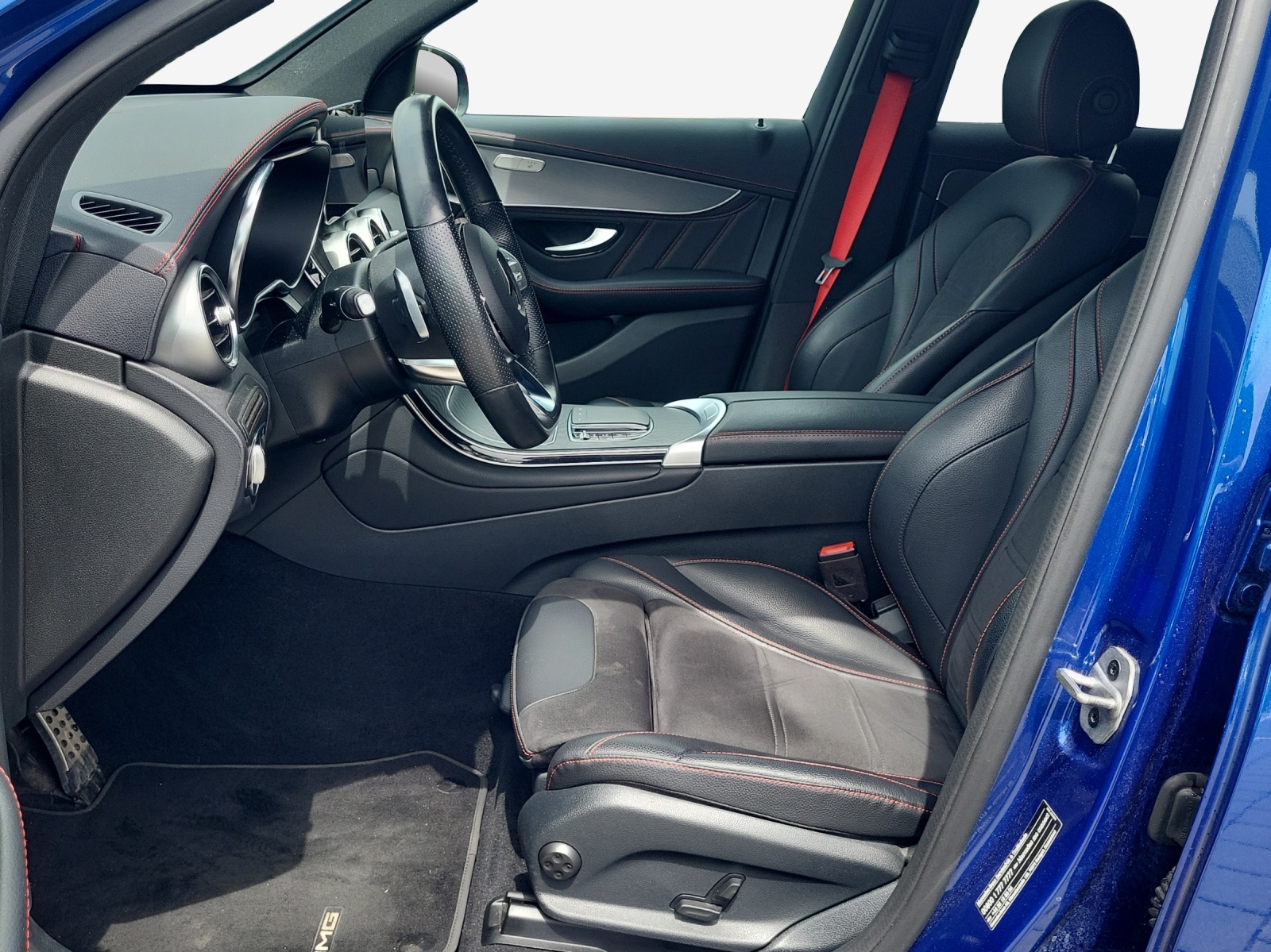 MERCEDES-BENZ GLC 300 d AMG Line 4Matic 9G-Tronic-image-7