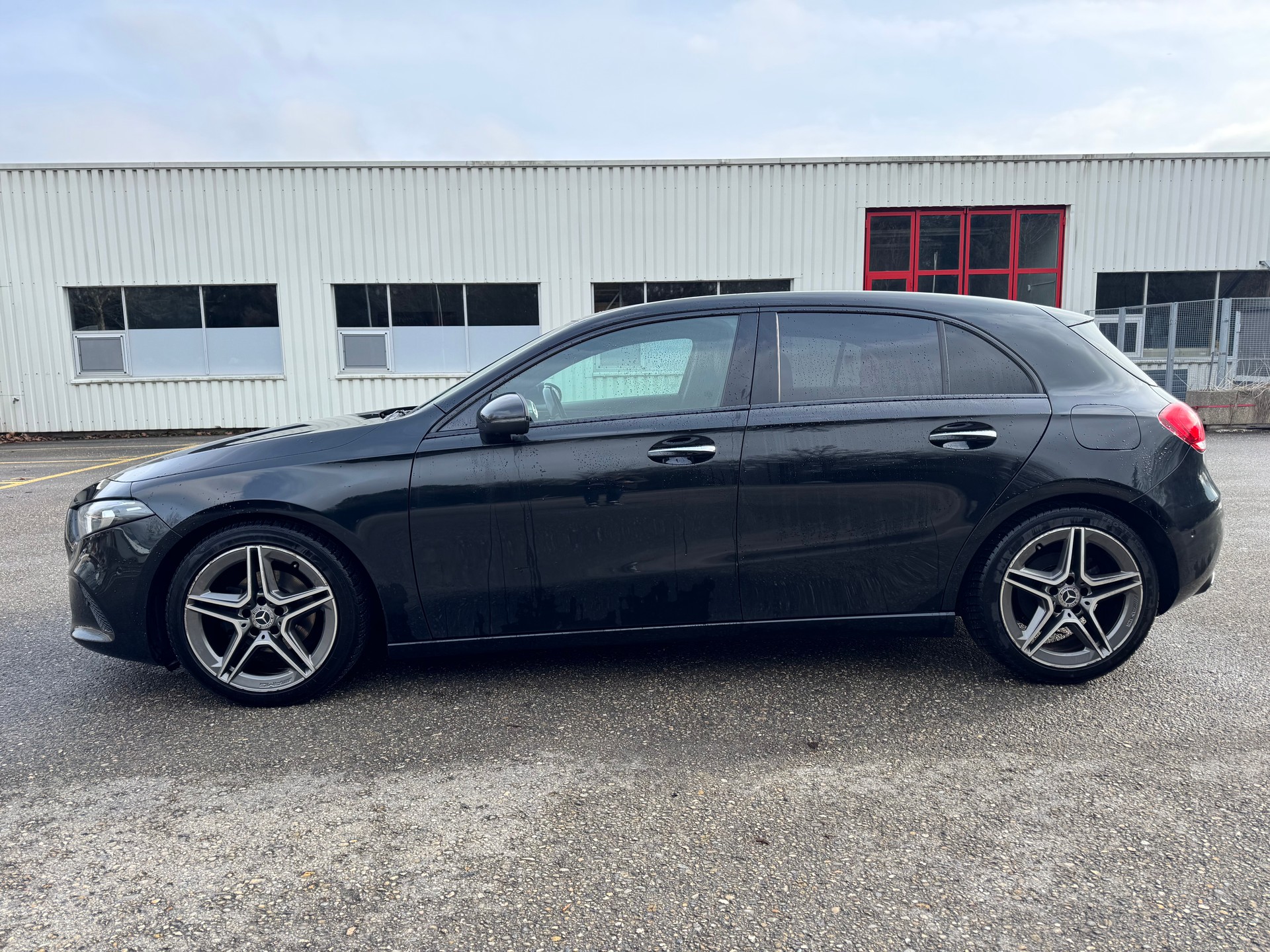 MERCEDES-BENZ A 180 d Style 7G-DCT-image-3