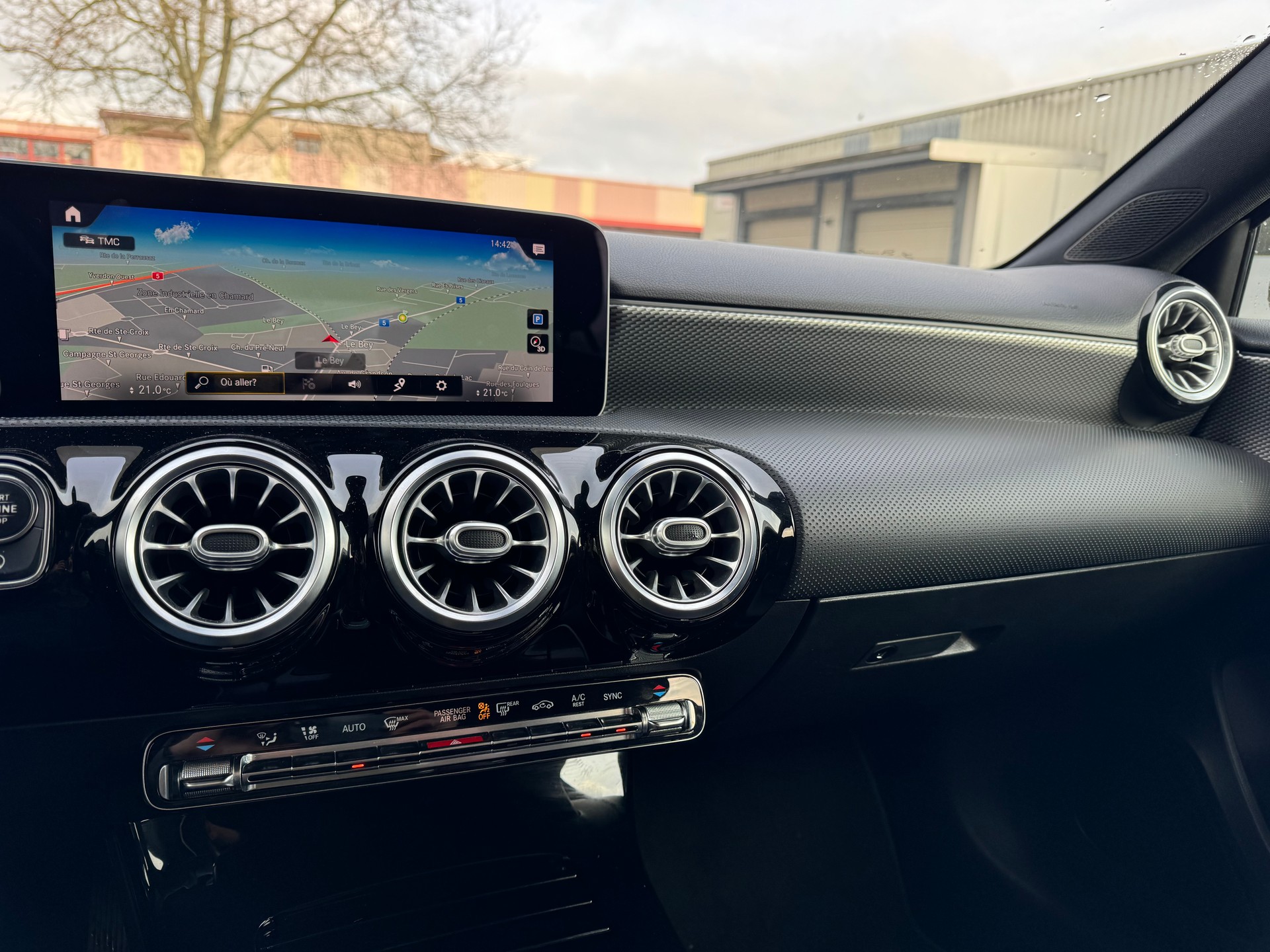 MERCEDES-BENZ A 180 d Style 7G-DCT-image-9