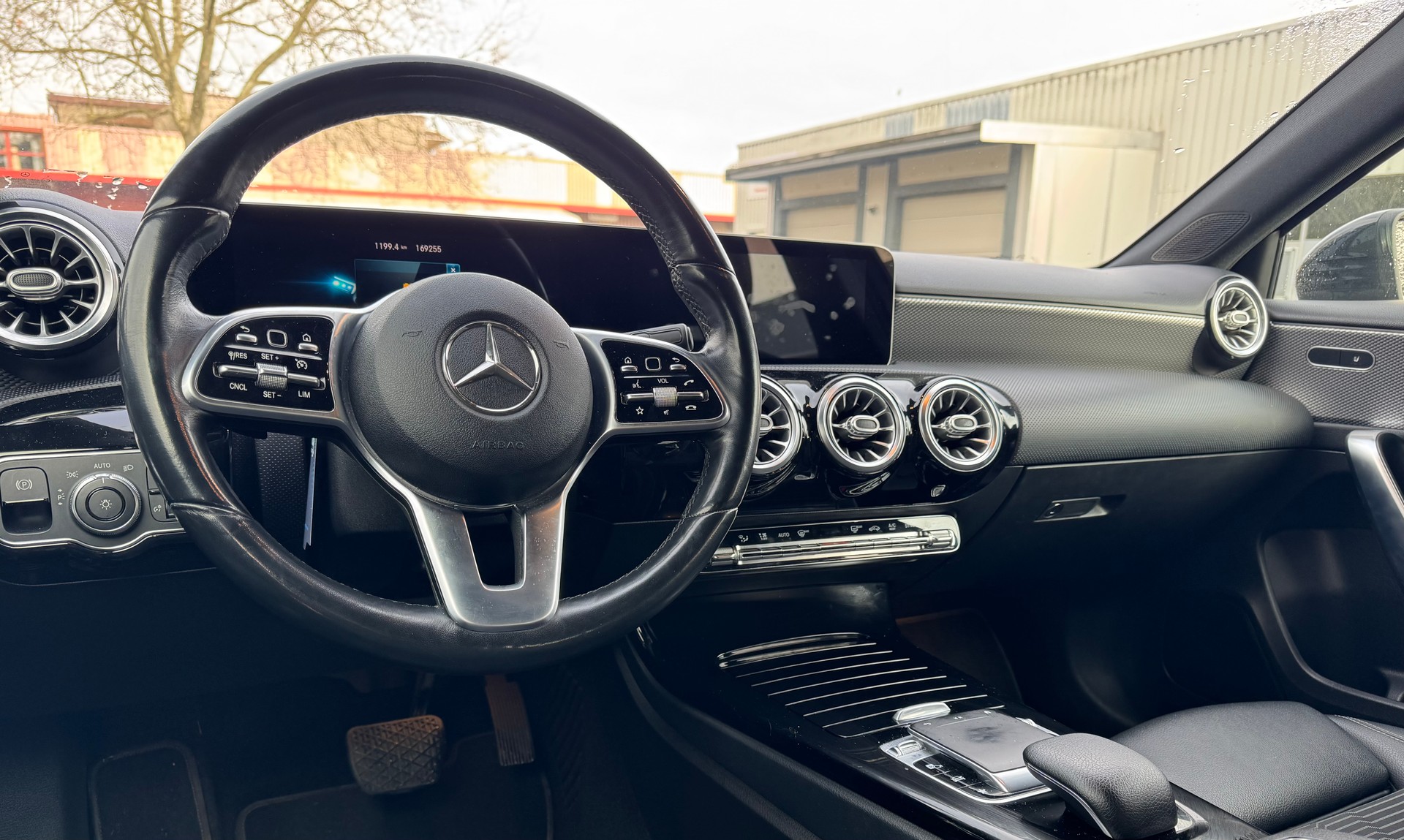 MERCEDES-BENZ A 180 d Style 7G-DCT-image-8