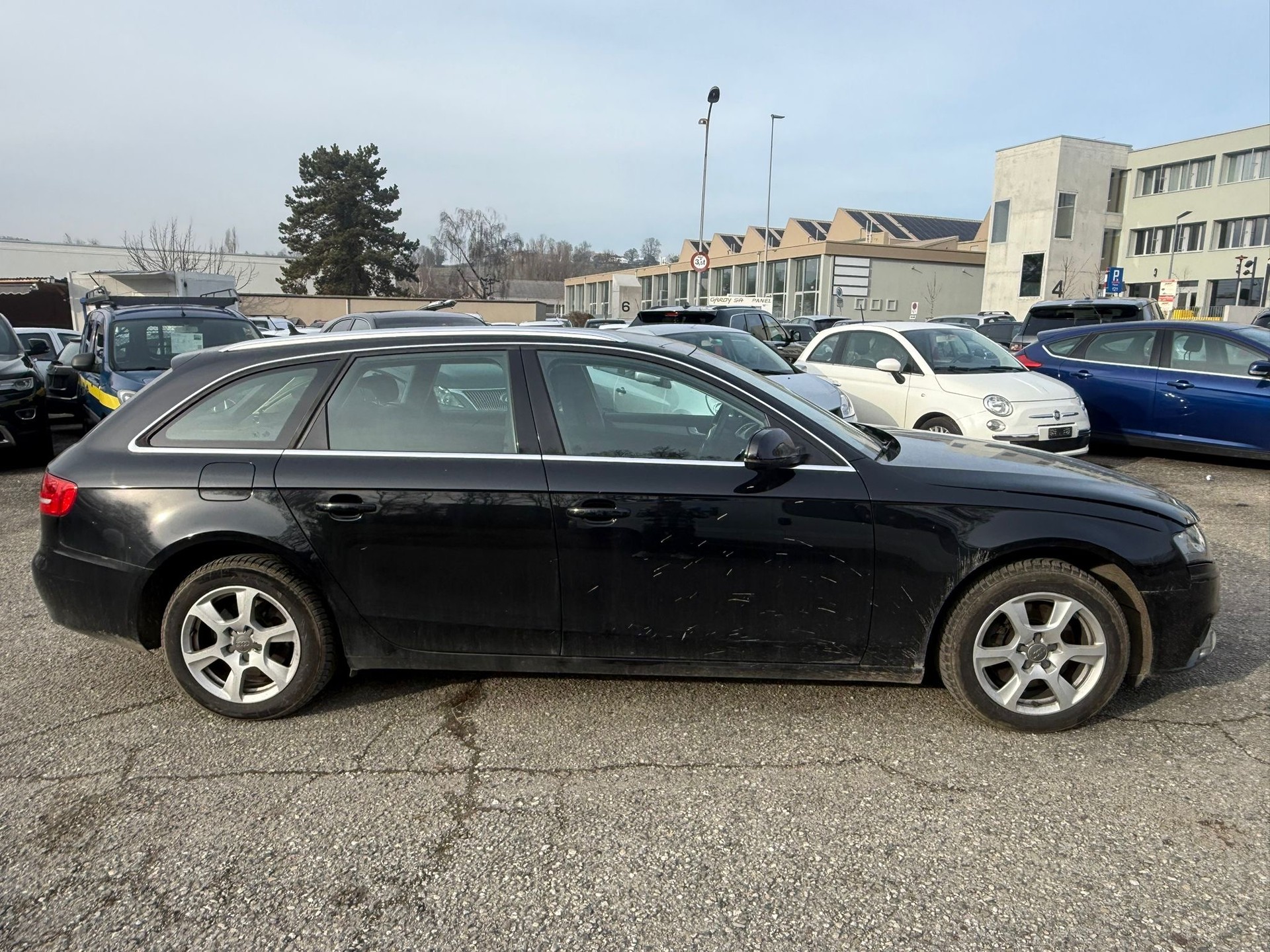 AUDI A4 Avant 2.0 TFSI multitronic-image-3
