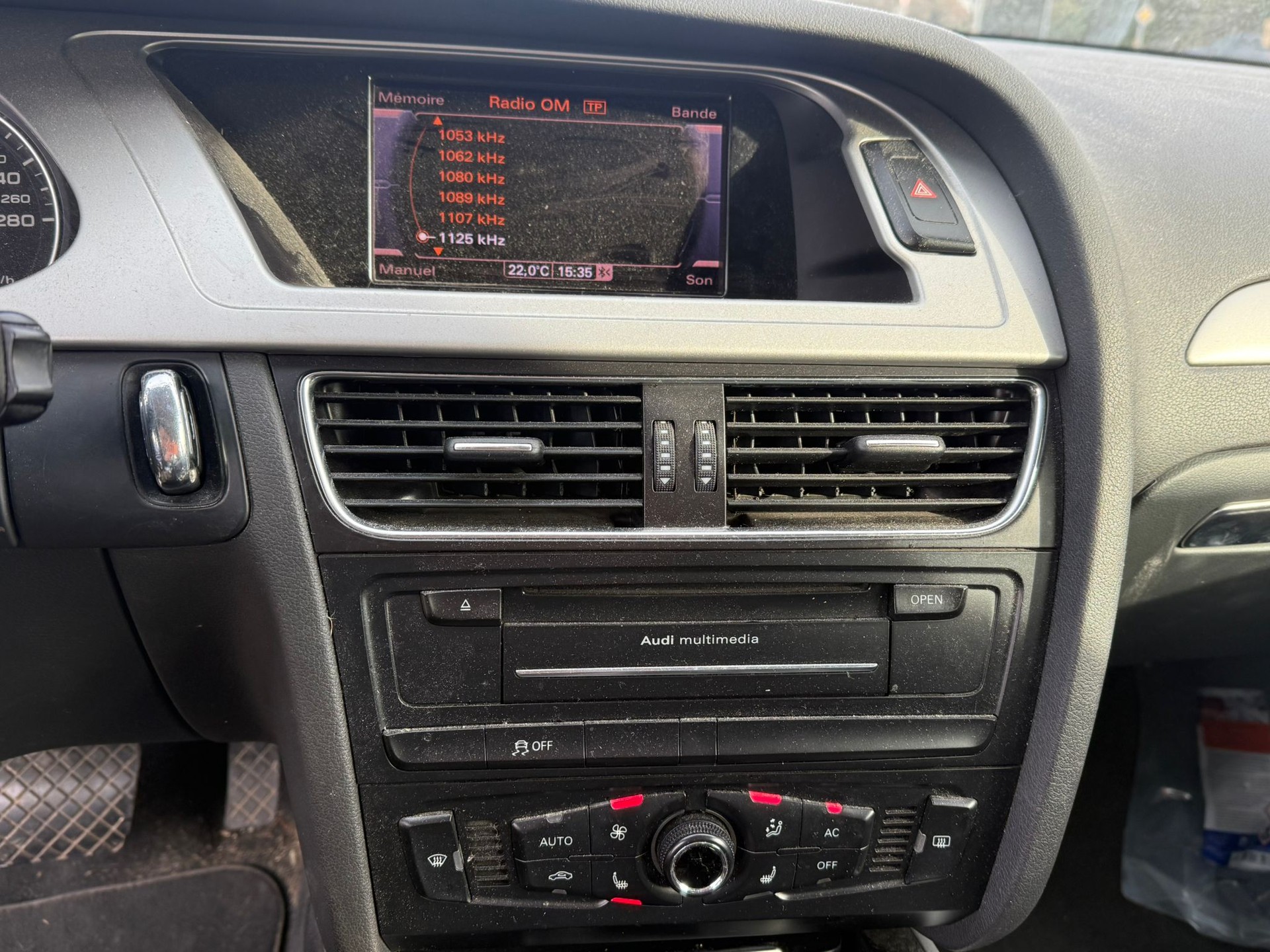 AUDI A4 Avant 2.0 TFSI multitronic-image-10
