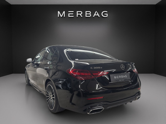 MERCEDES-BENZ C 300e 4 Matic EQ Hybrid-image-3