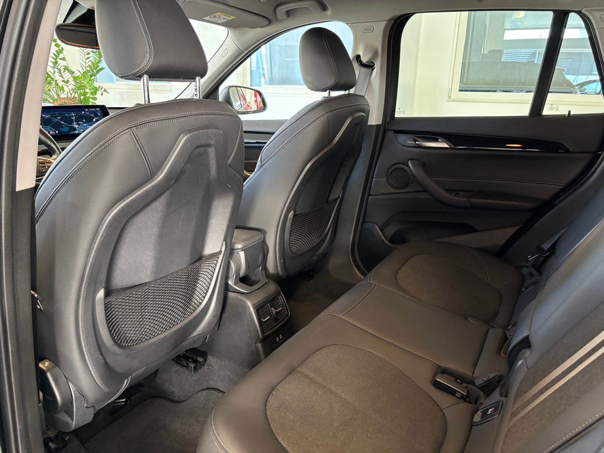 BMW X1 xDrive 25e Steptronic-image-11