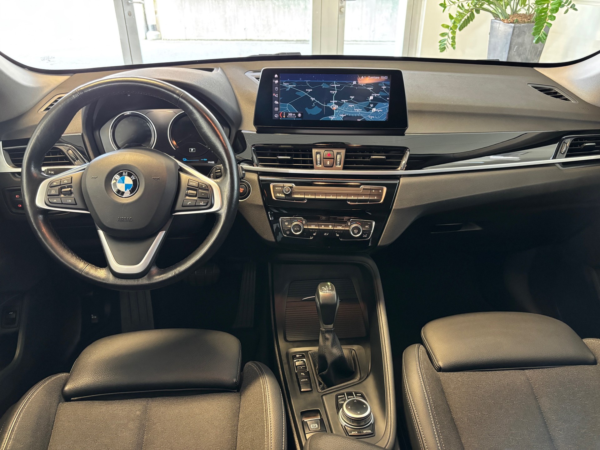 BMW X1 xDrive 25e Steptronic-image-12