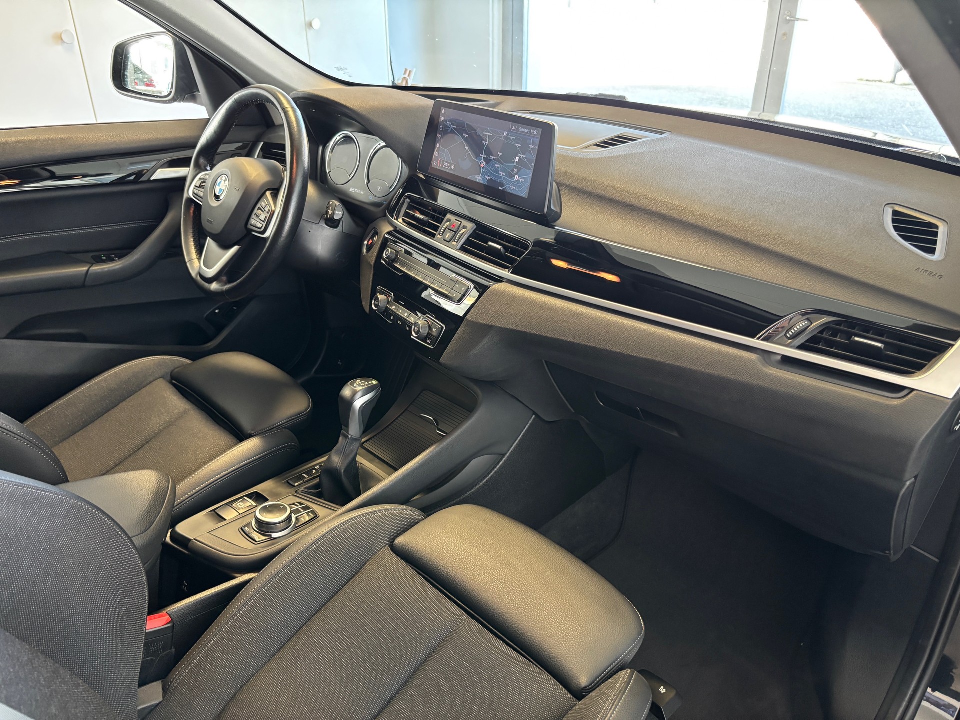 BMW X1 xDrive 25e Steptronic-image-7