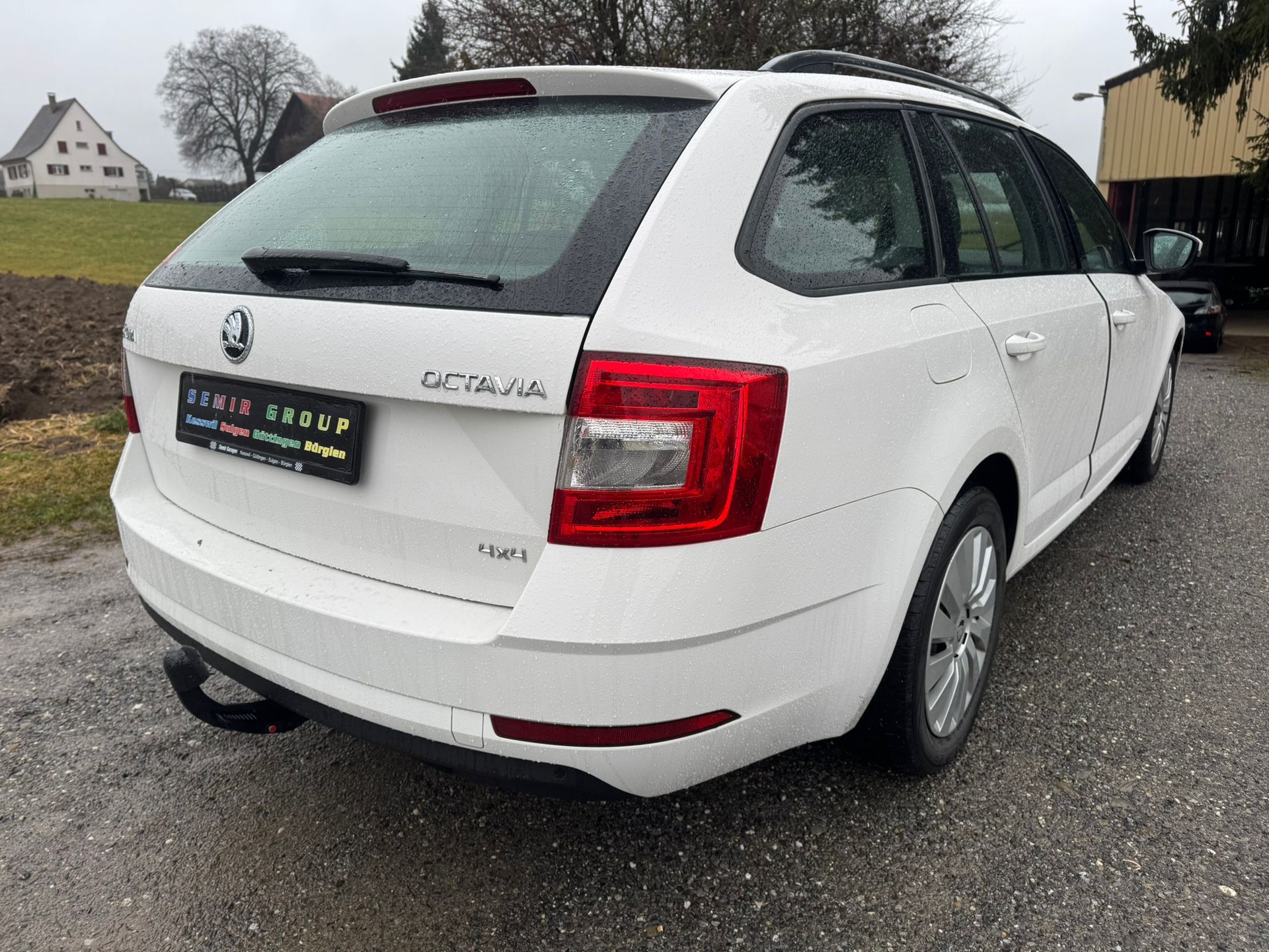 SKODA Octavia Combi 2.0 TDI Ambition 4x4-image-6