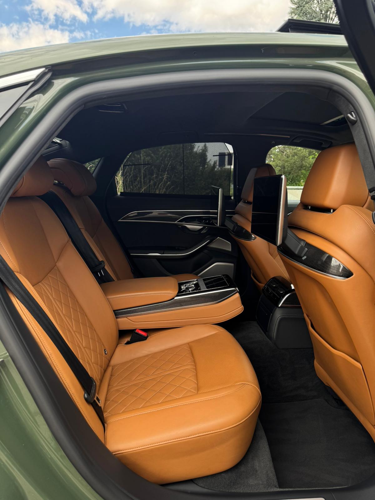 AUDI S8 TFSI quattro tiptronic-image-11