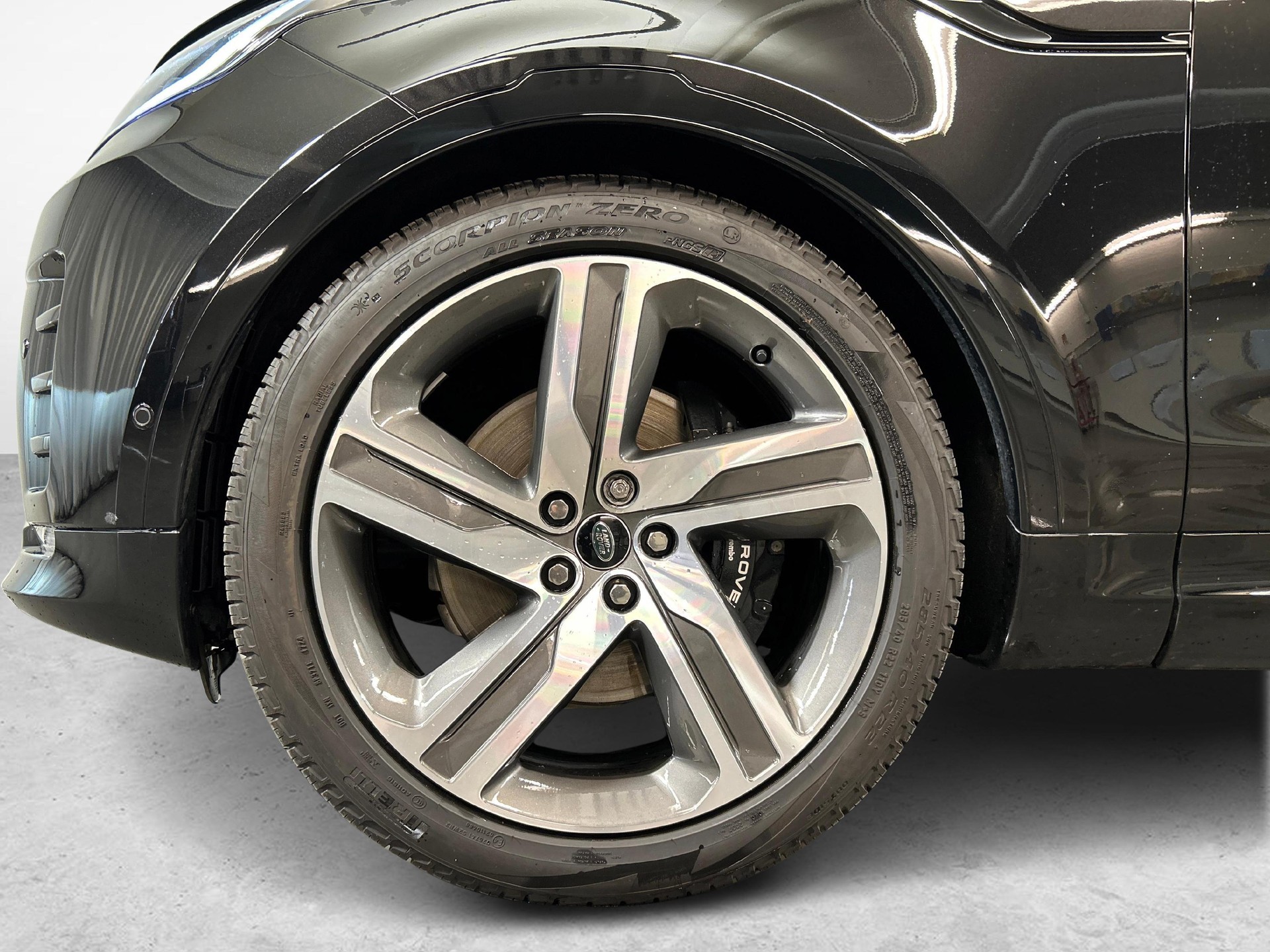LAND ROVER Discovery 3.0 I6 Metropolitan Edition-image-11