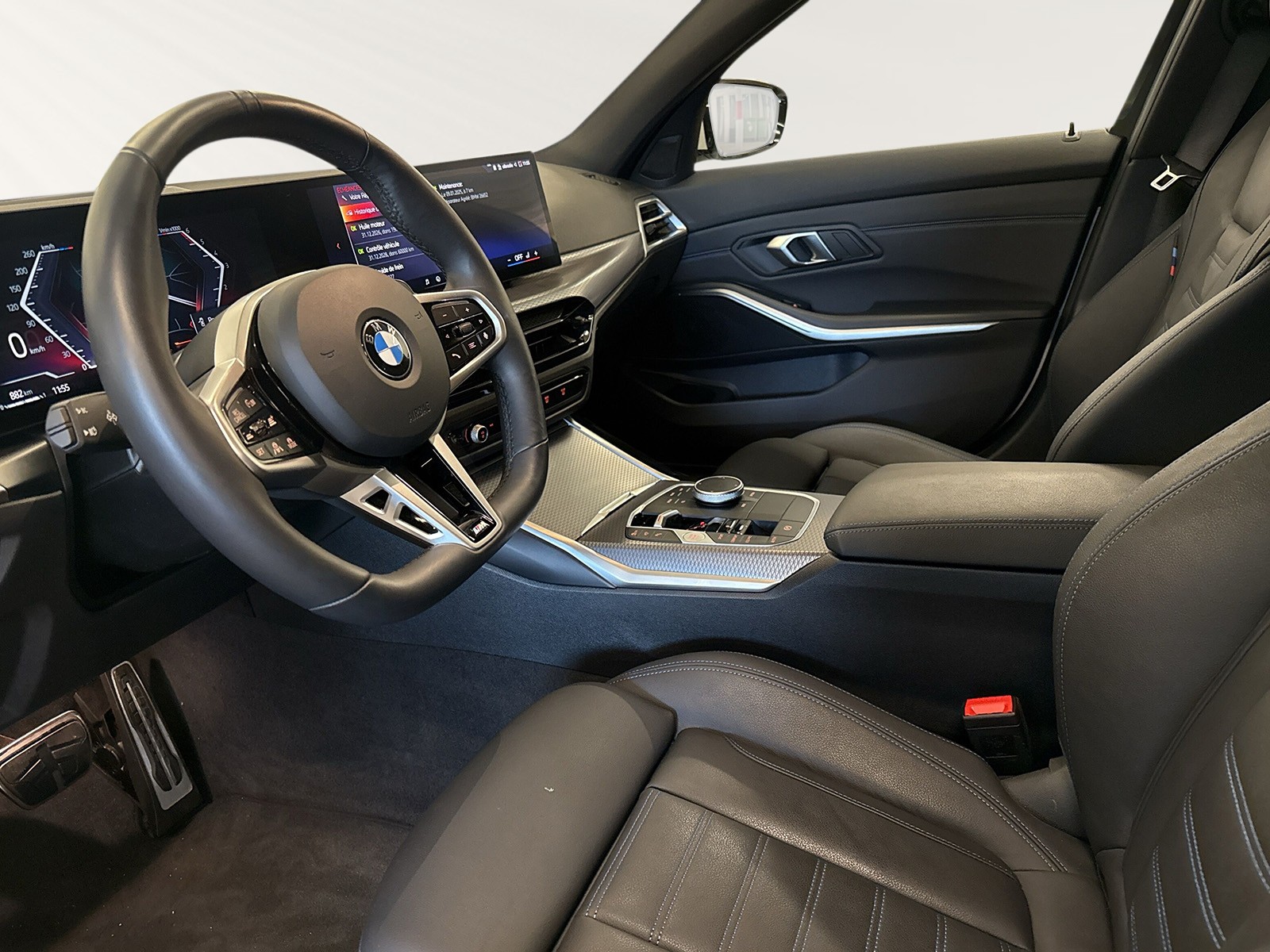 BMW 320d xDrive 48V Touring Steptronic M Sport-image-3