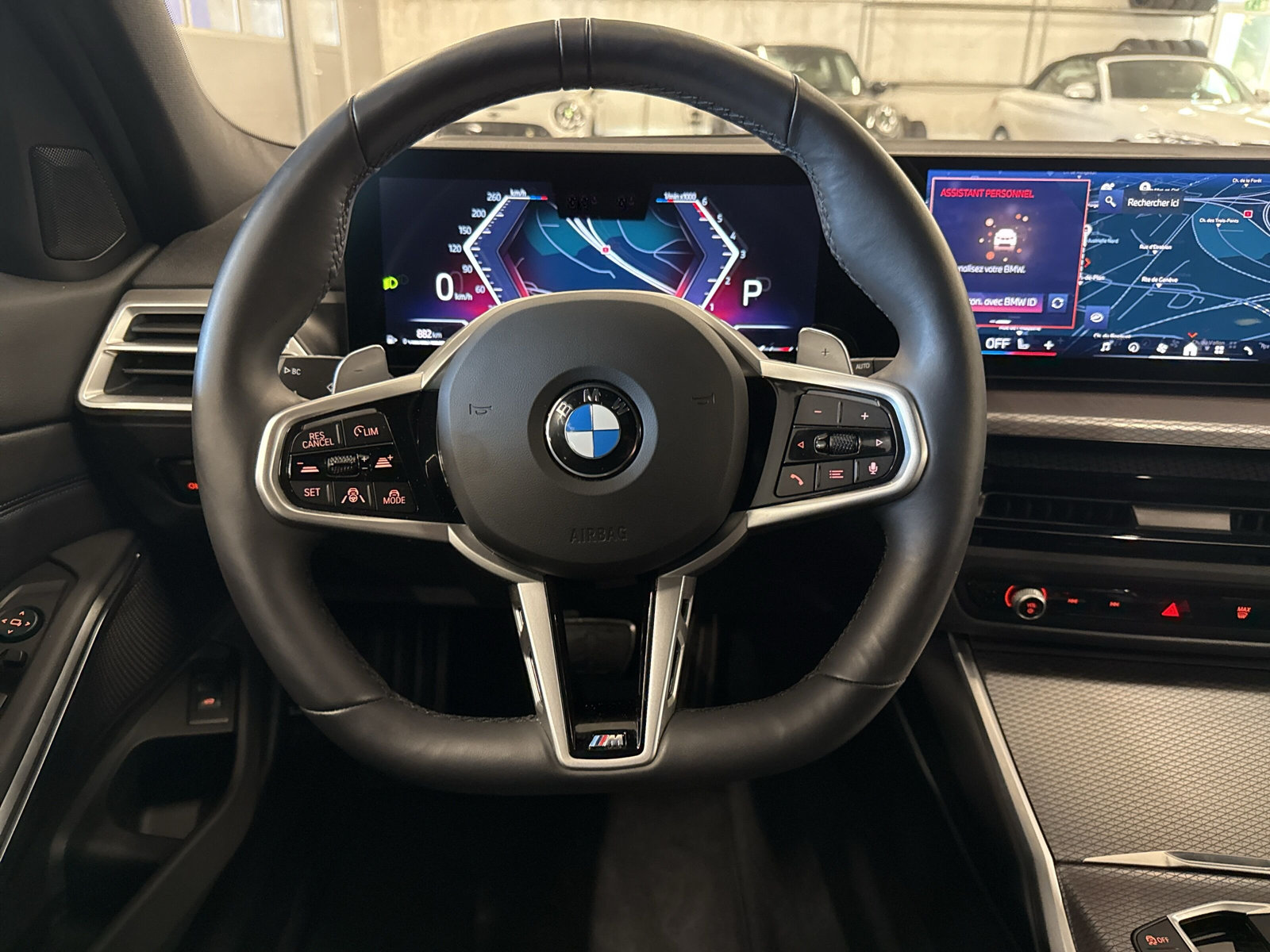 BMW 320d xDrive 48V Touring Steptronic M Sport-image-11