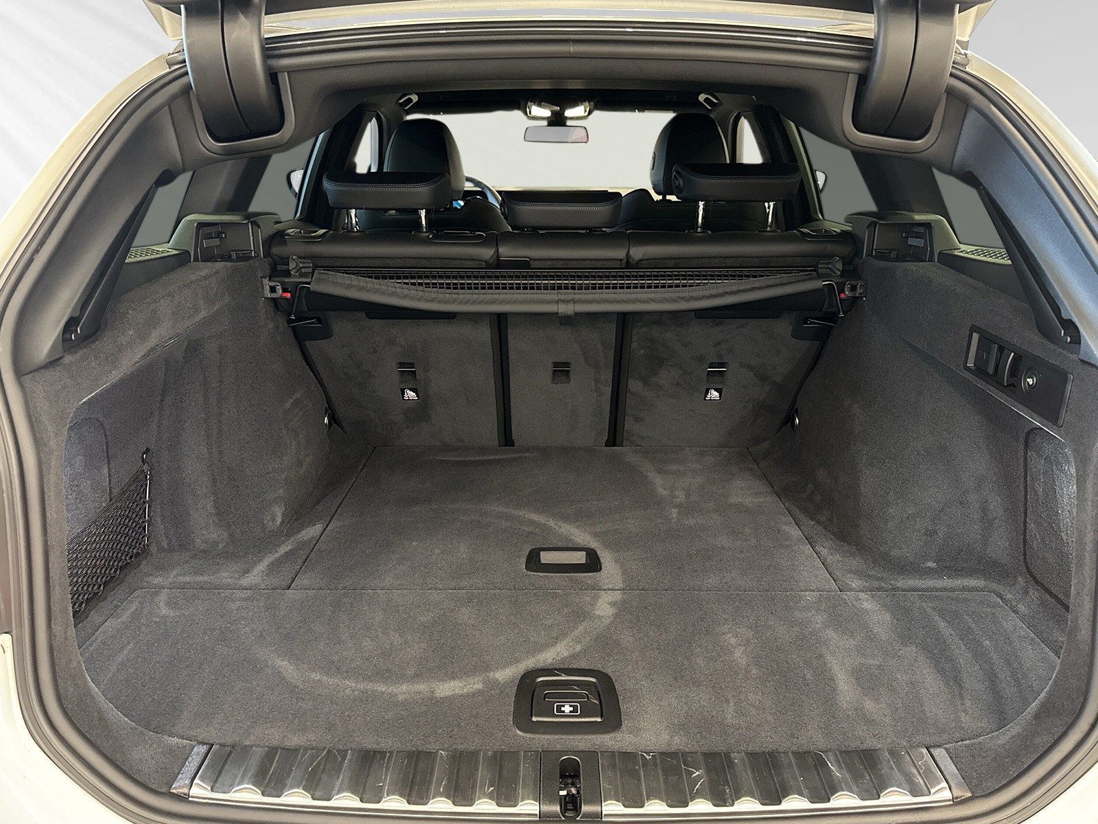 BMW 320d xDrive 48V Touring Steptronic M Sport-image-7