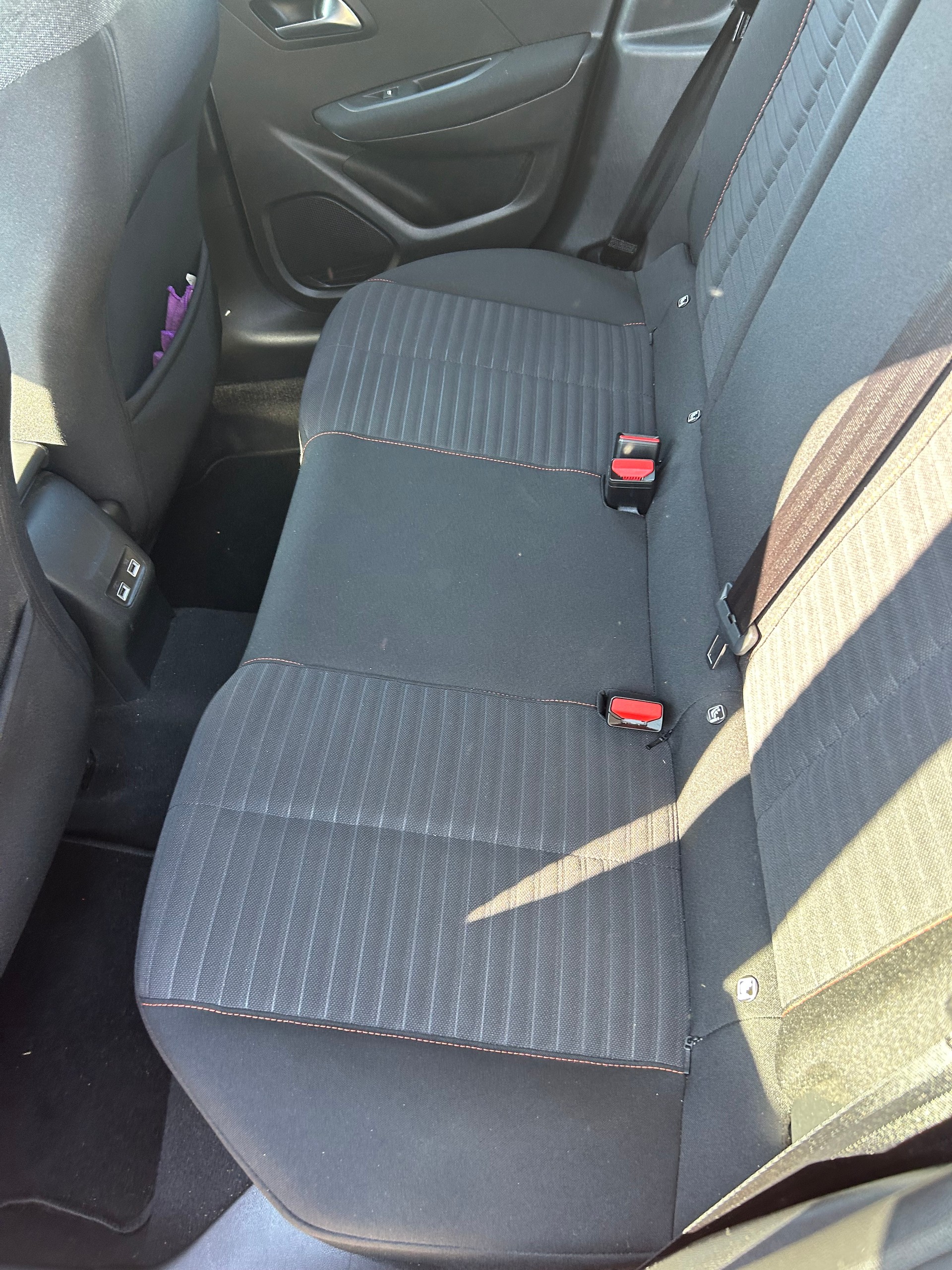 PEUGEOT 208 1.2 PureTech Allure Pack EAT8-image-2