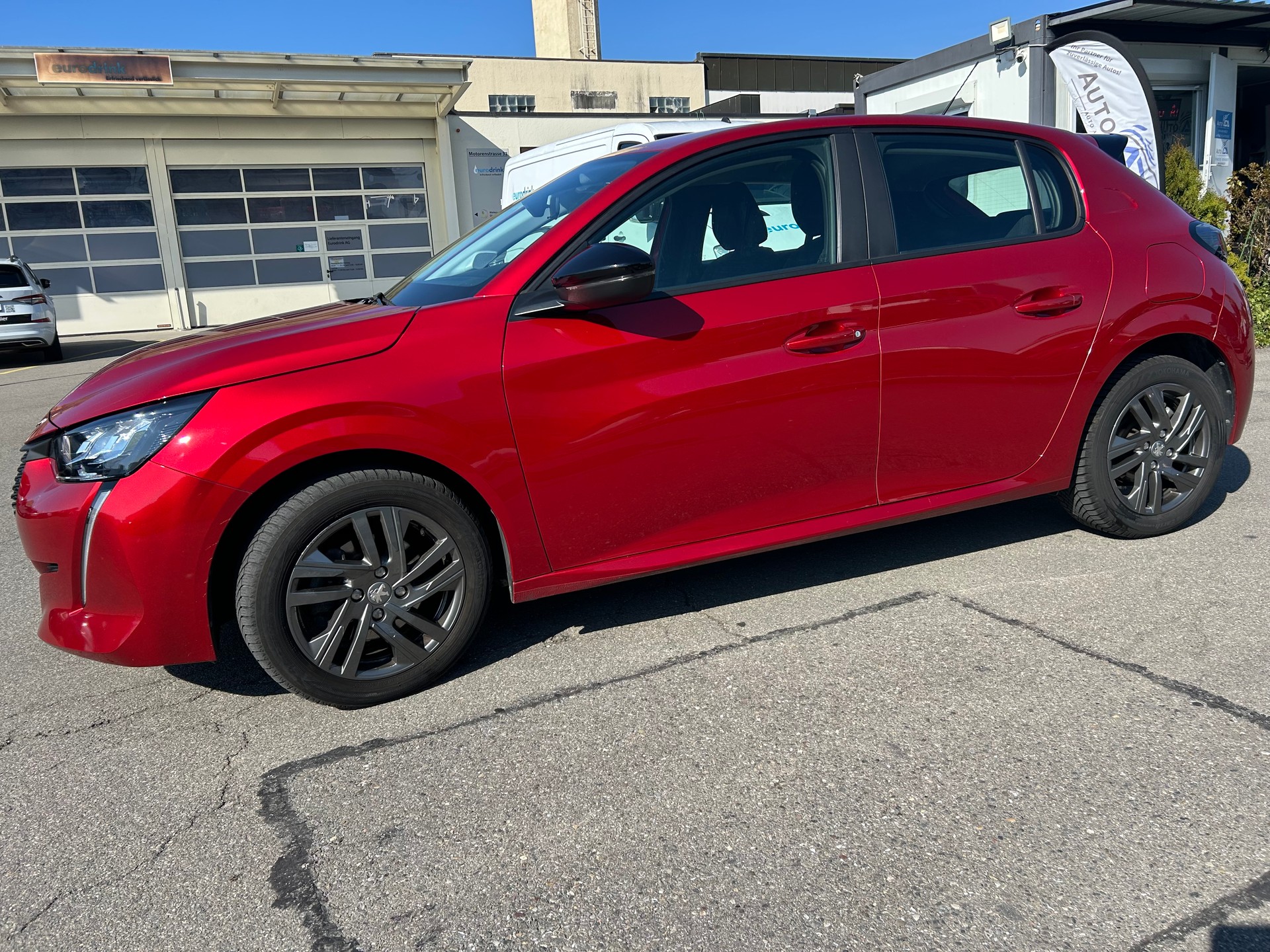 PEUGEOT 208 1.2 PureTech Allure Pack EAT8-image-7